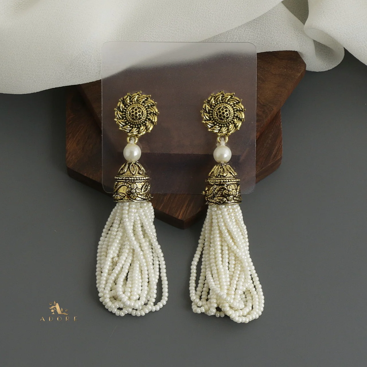 Nishka Long Neckpiece With Earring - Image 3