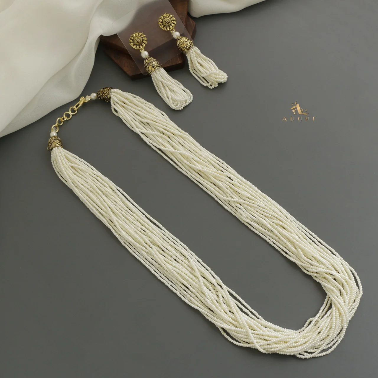 Nishka Long Neckpiece With Earring - Image 4