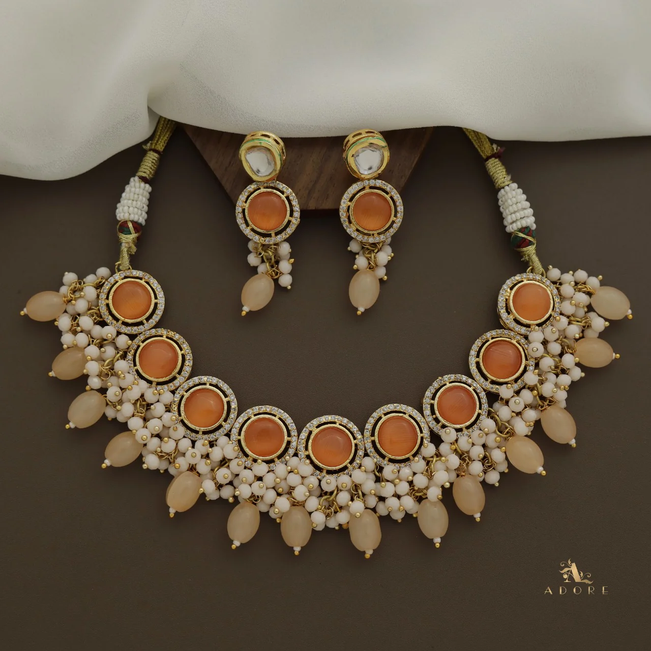Sakshi  Kundan Neckpiece With Earring - Image 13