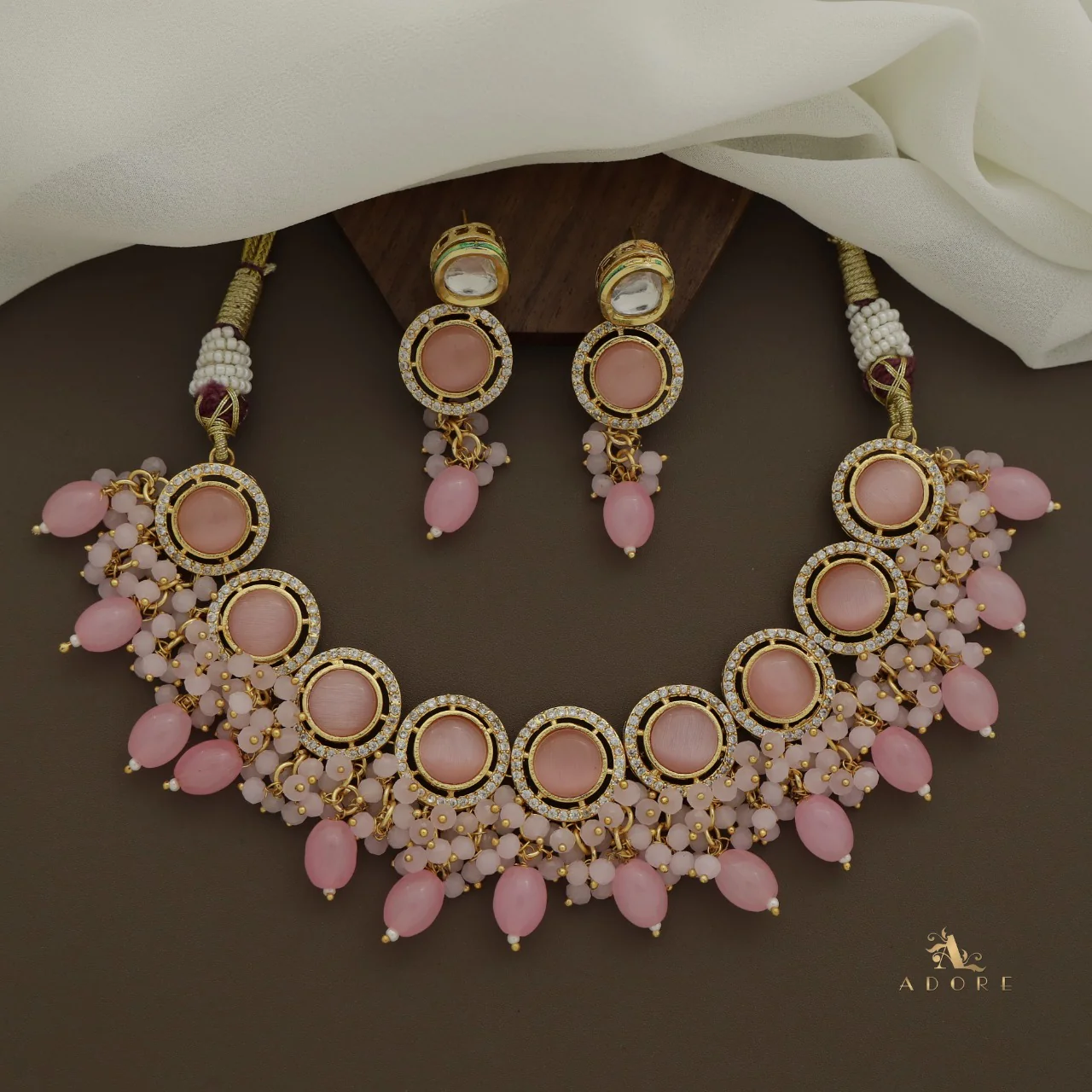 Sakshi  Kundan Neckpiece With Earring - Image 16