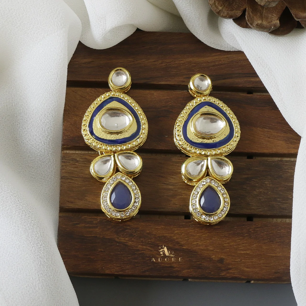 Neima Onyx Kundan Choker With Earring - Image 5