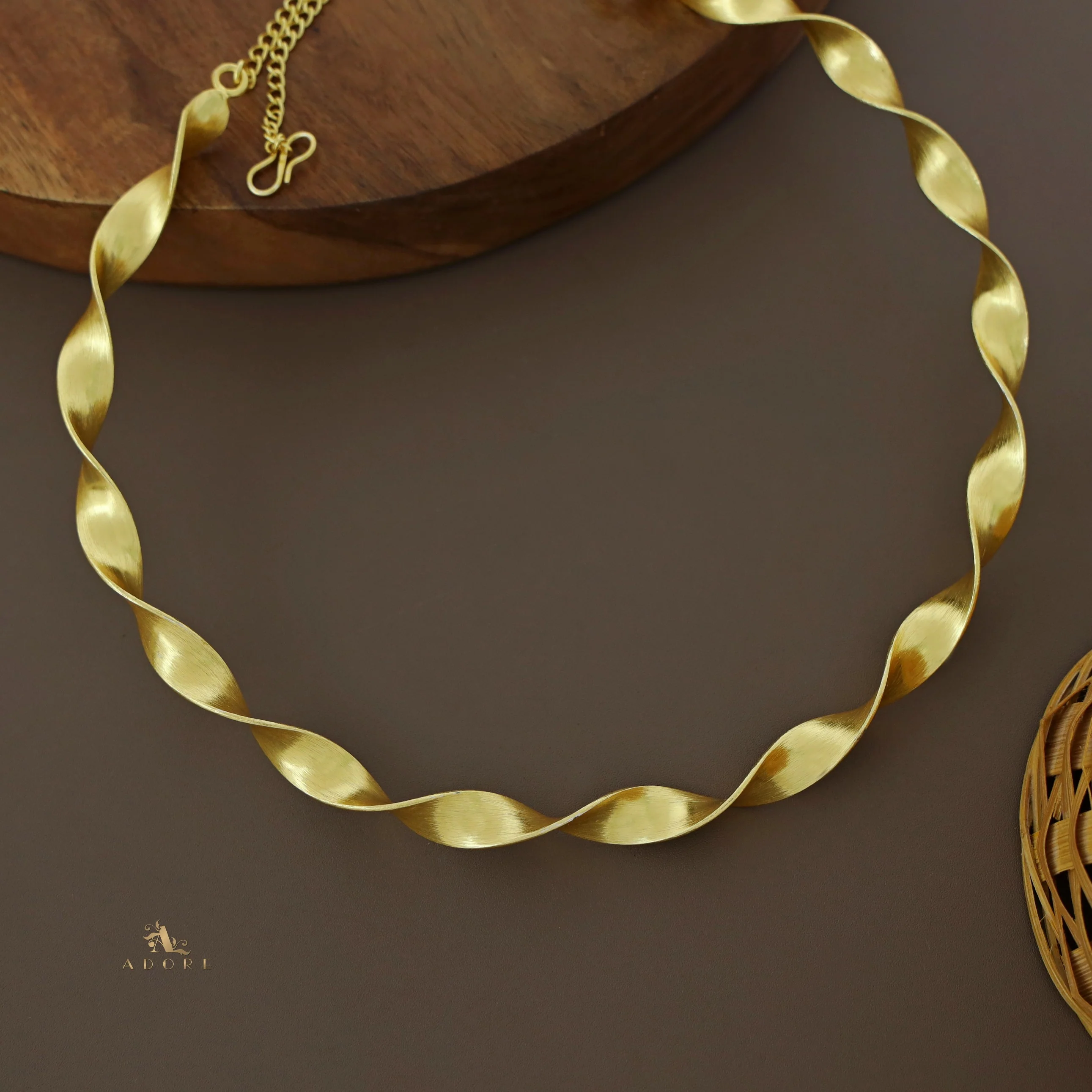 Neora Golden Plated Curly Neck Cuff - Image 5