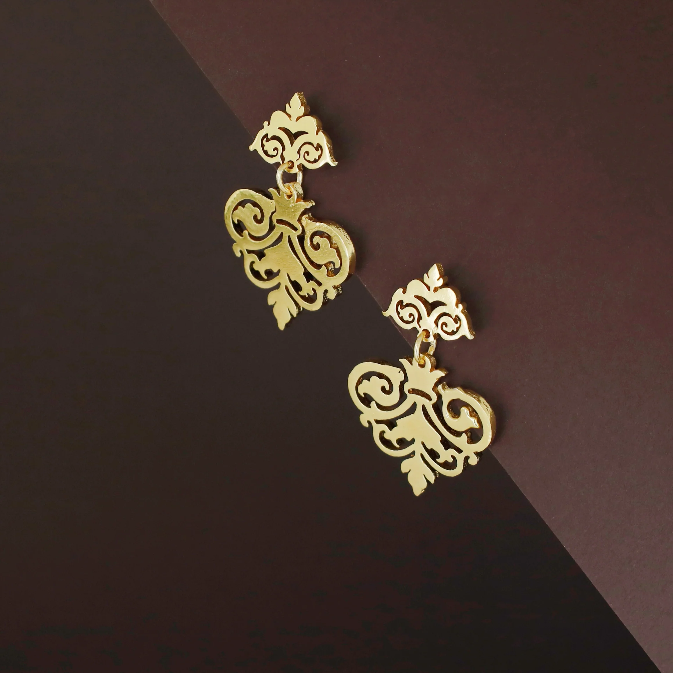 Nerin Golden Filigree Earring - Image 2