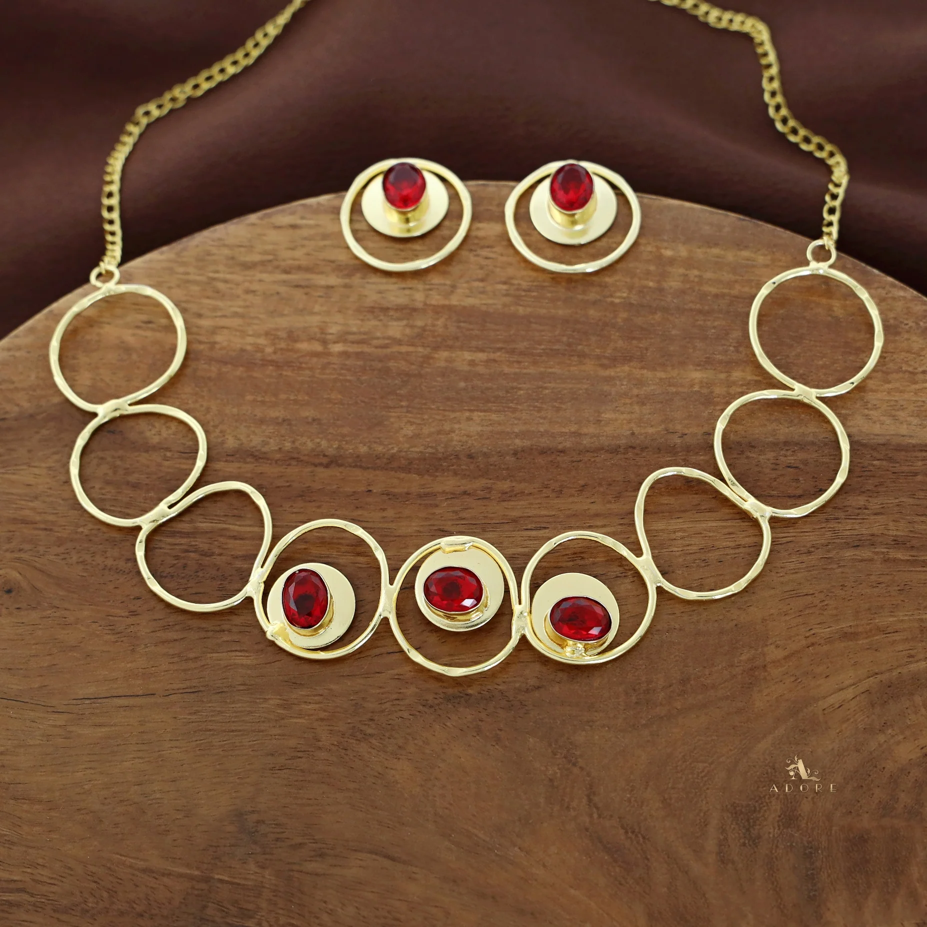 Netra Golden Circle Glossy Neckpiece With Earring - Image 7