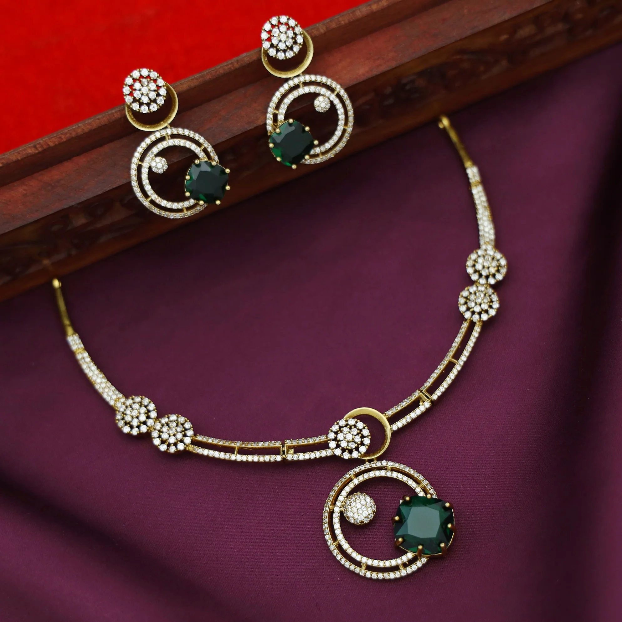 Nidra Claw Glossy AD Stone Stiff Short Neckpiece With Earring - Image 4