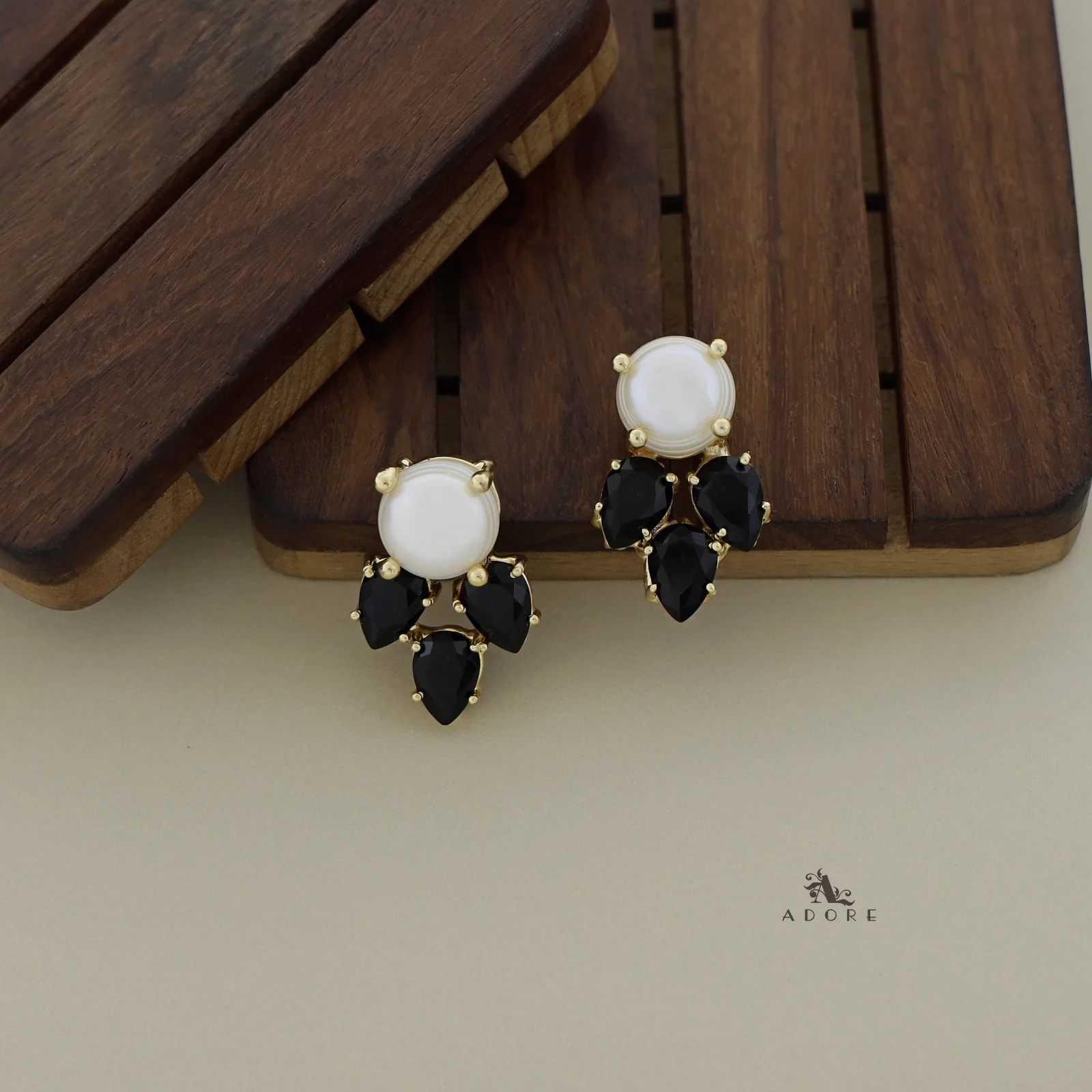 Nigala Fresh Water Pearl Glossy Earring - Image 11