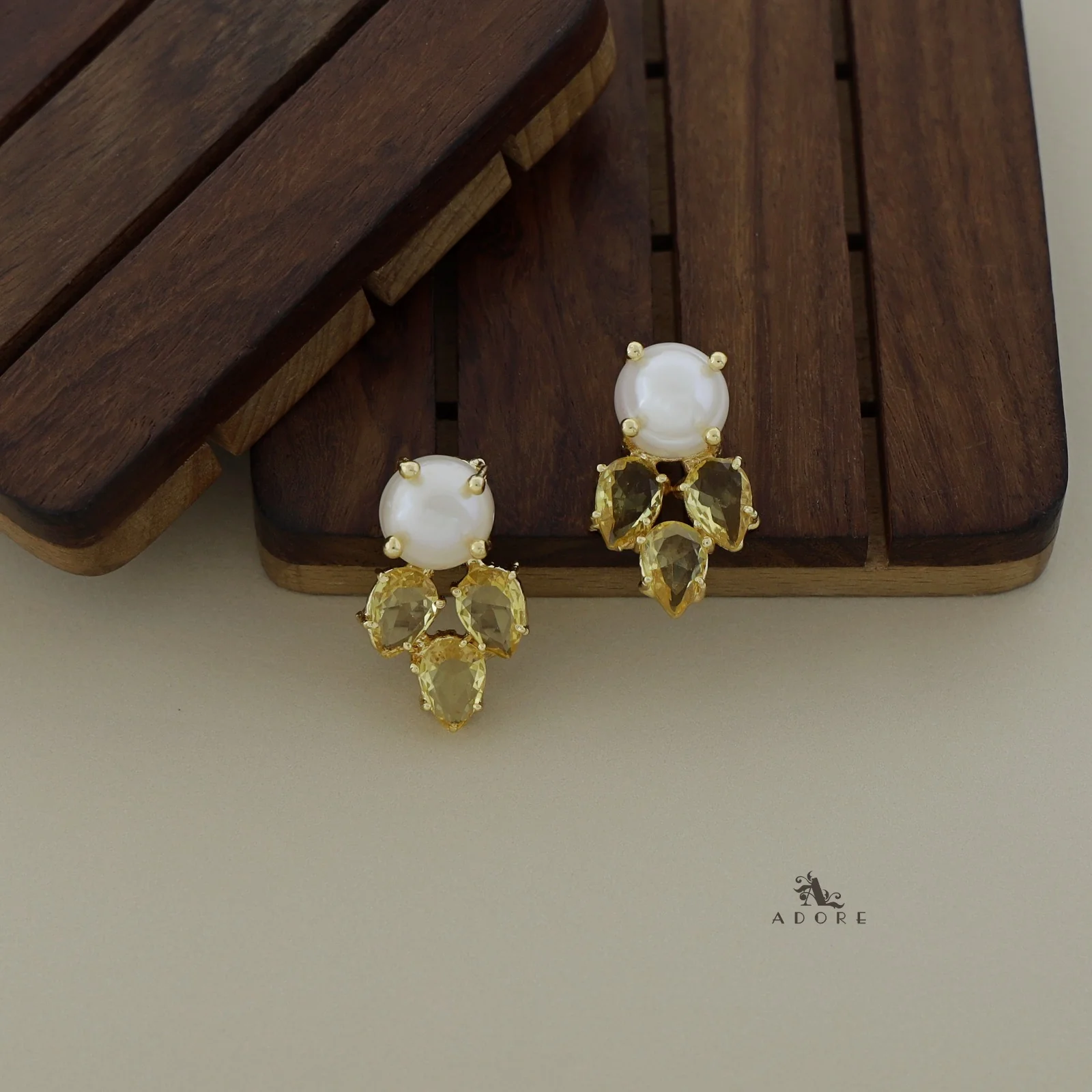Nigala Fresh Water Pearl Glossy Earring - Image 9