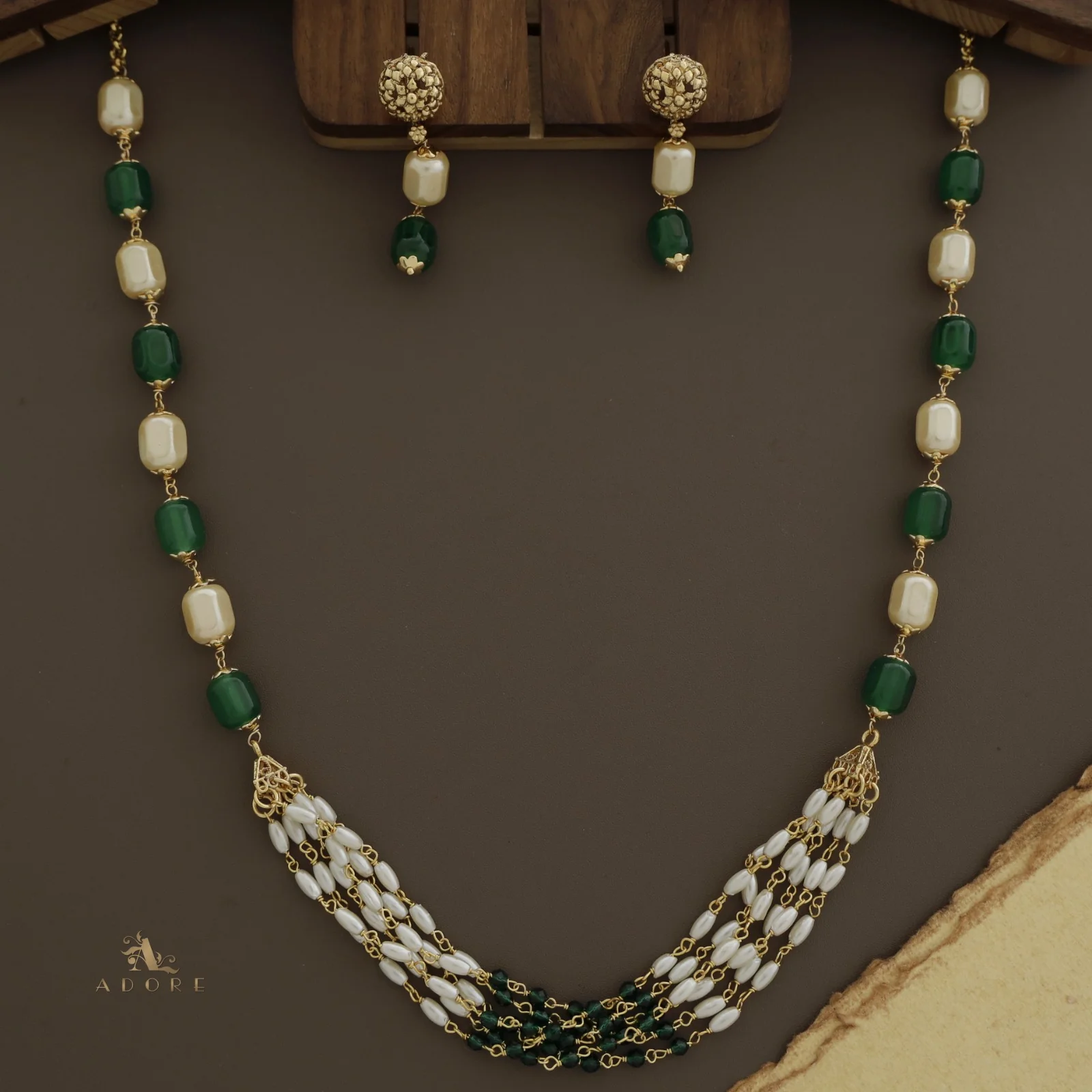 Niharika Pearl Neckpiece With Earring - Image 4