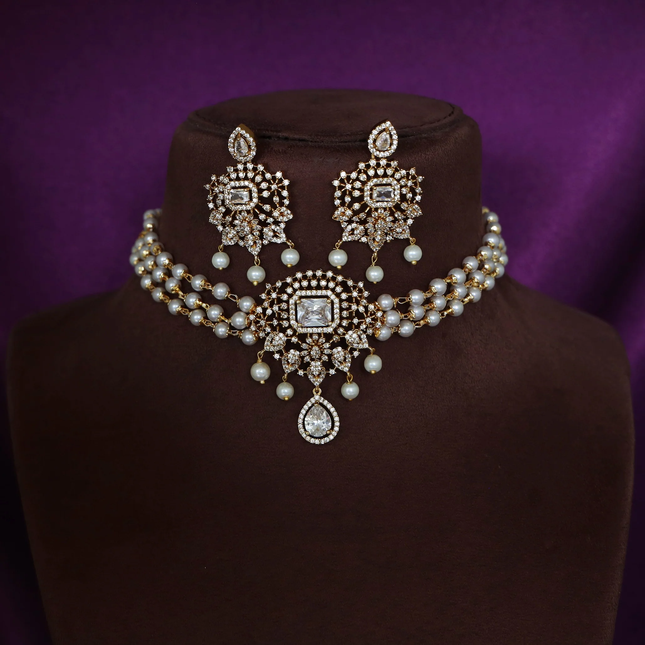 Nila 3 Layer Pearl AD Stone Claw Glossy Stone Choker With Earring - Image 8