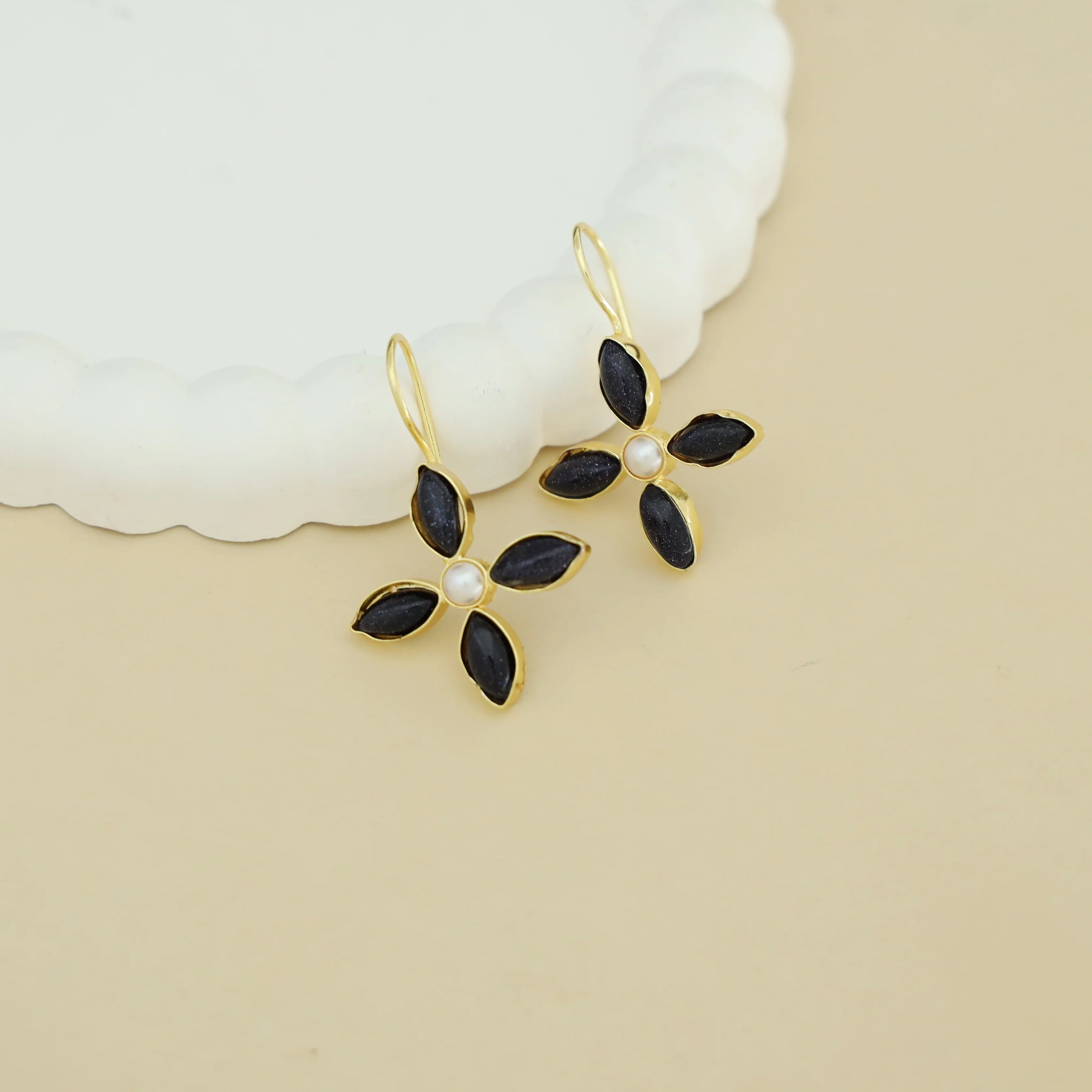 Nimi Tetra Petal Pearl Glossy Drop - Image 11