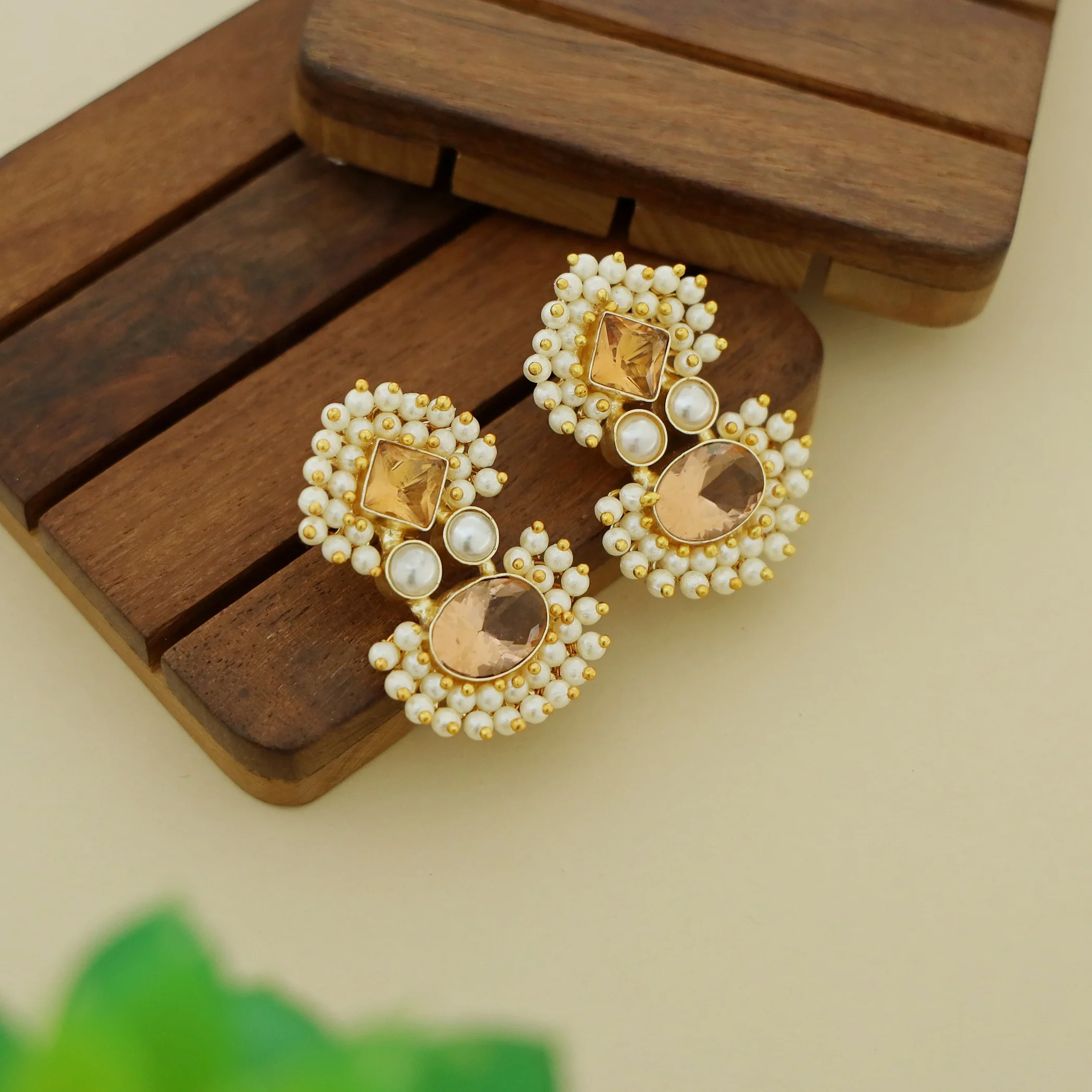 Nimora Dual Glossy Cluster Pearl Earring - Image 7