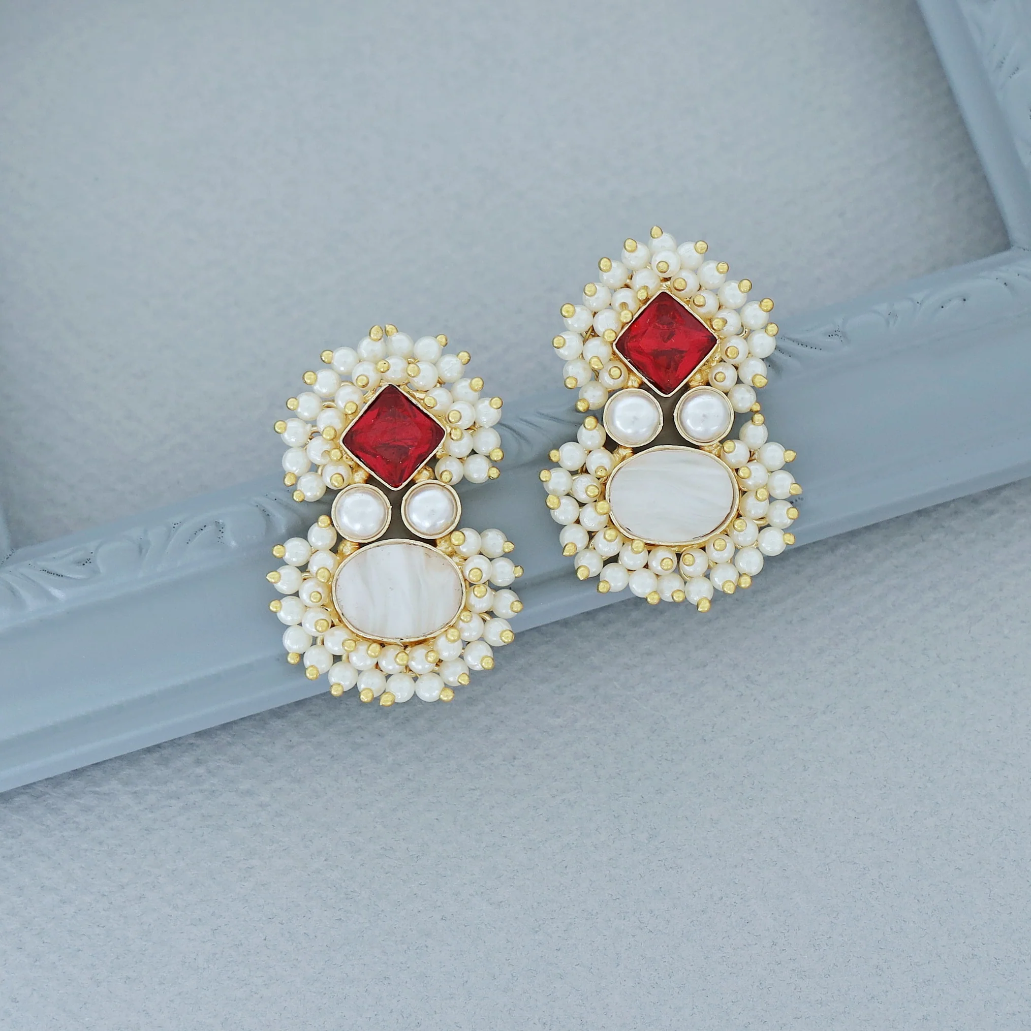 Nimora Dual Glossy Cluster Pearl Earring - Image 9
