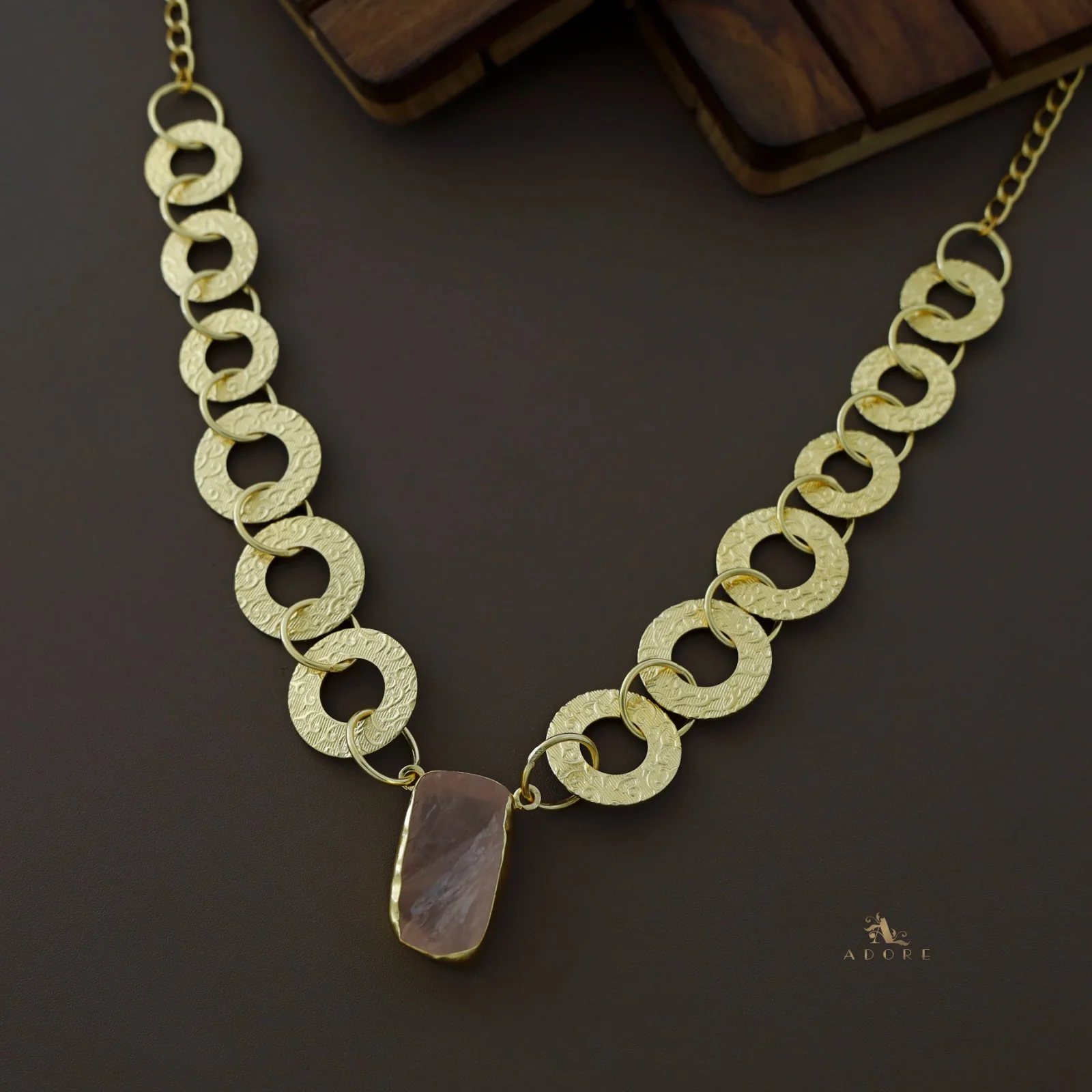 Nirja Raw Stone Textured Round Rings Neckpiece - Image 3