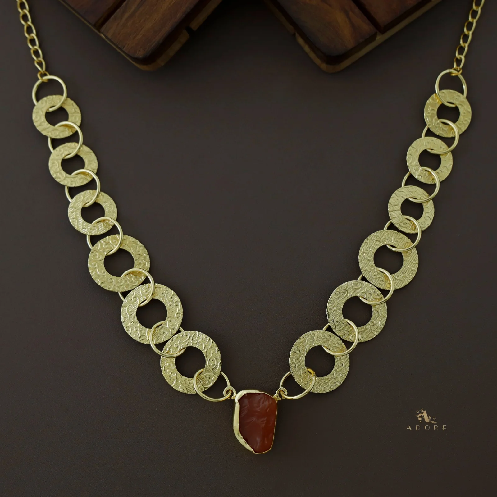 Nirja Raw Stone Textured Round Rings Neckpiece - Image 4