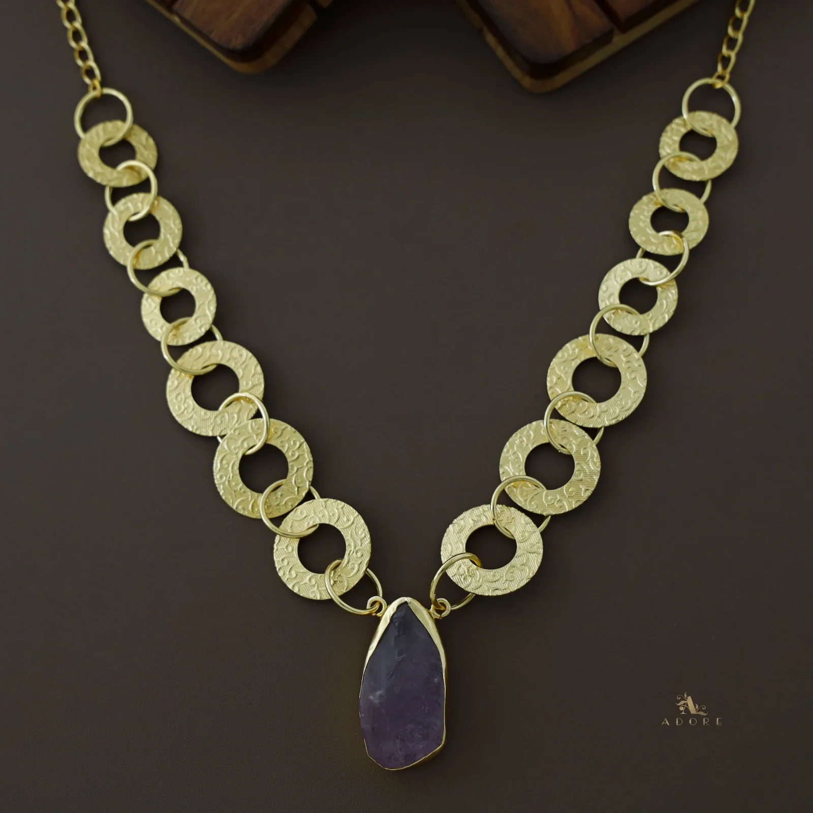 Nirja Raw Stone Textured Round Rings Neckpiece - Image 5