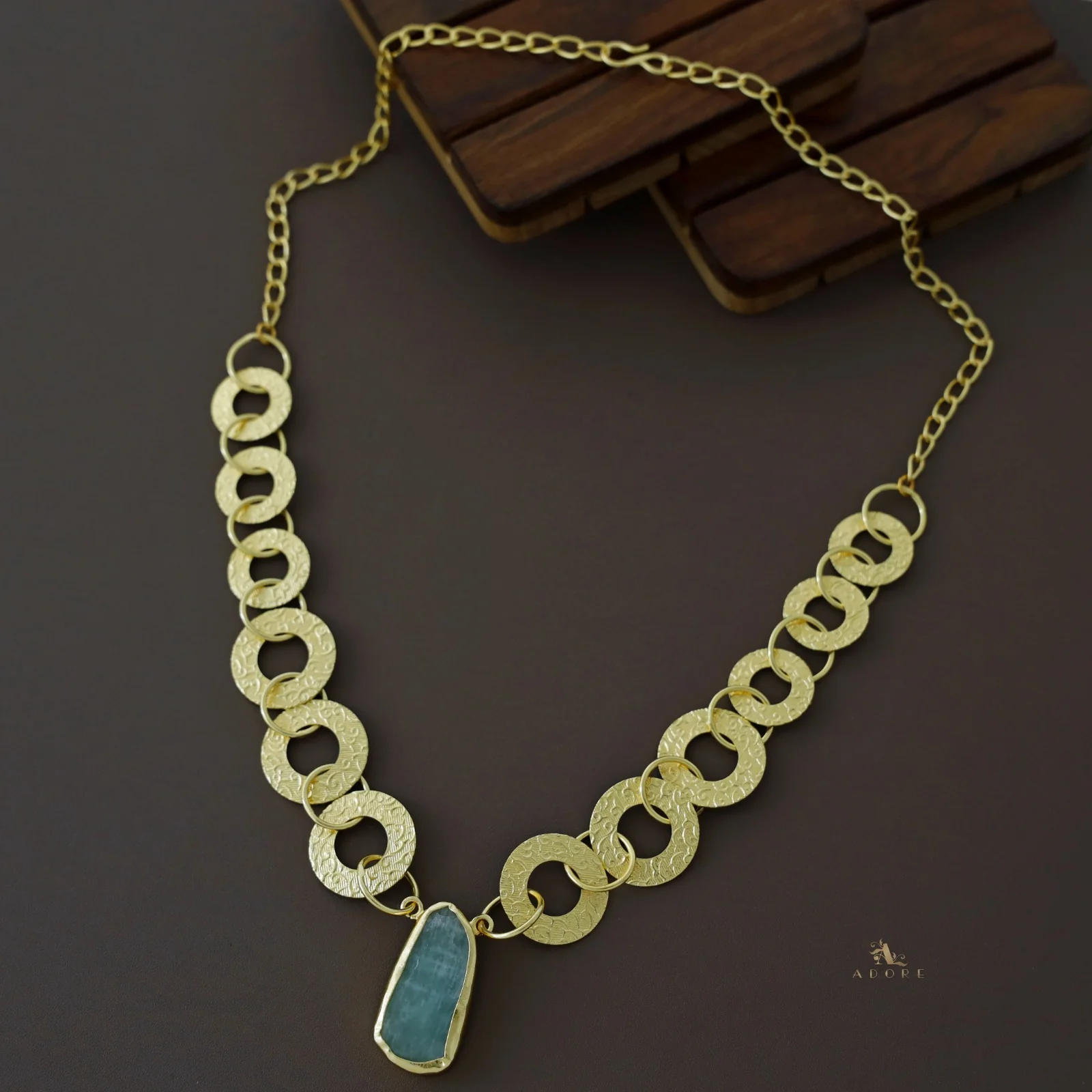 Nirja Raw Stone Textured Round Rings Neckpiece - Image 8