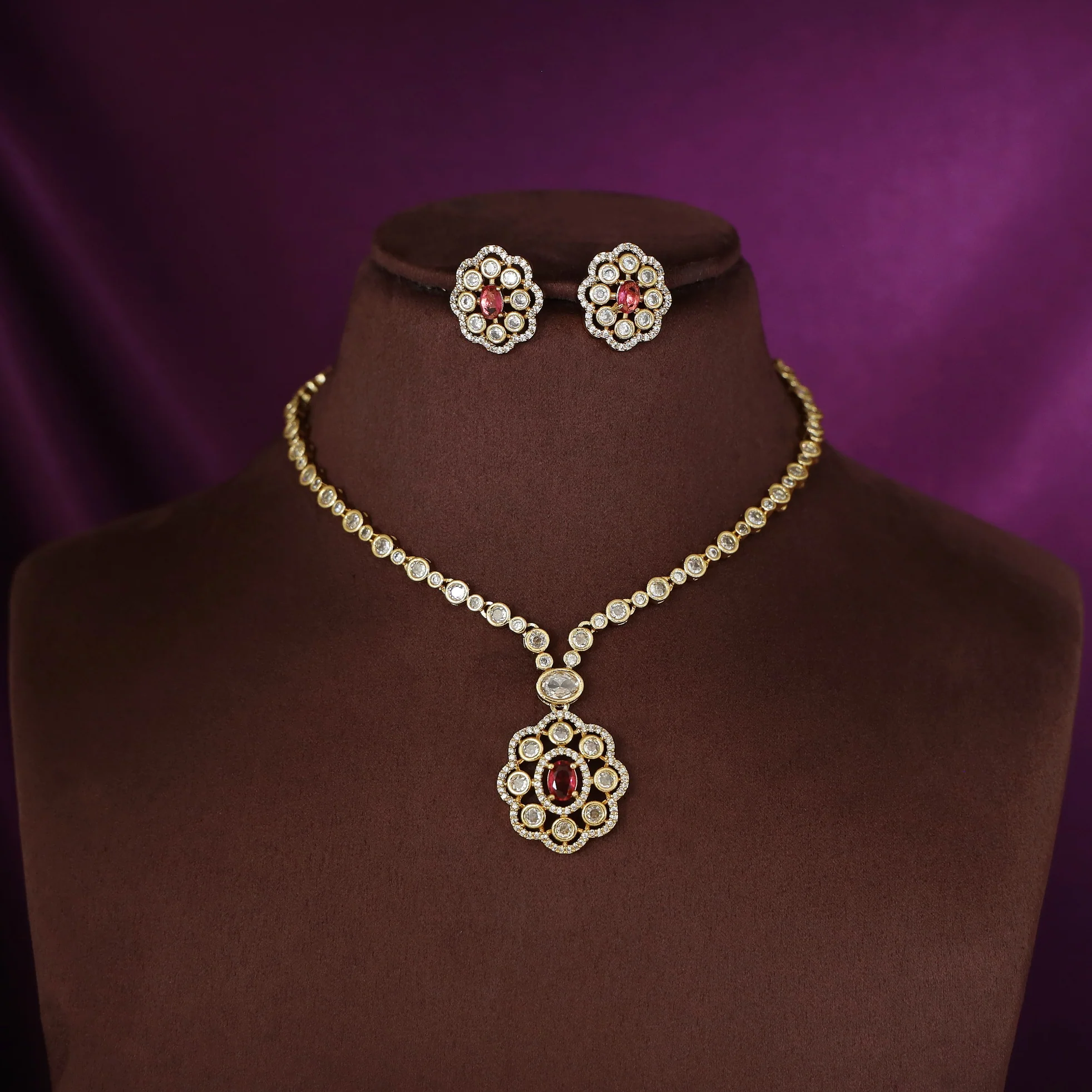 Nirvika Flower Pendant Neckpiece With Stud - Image 4