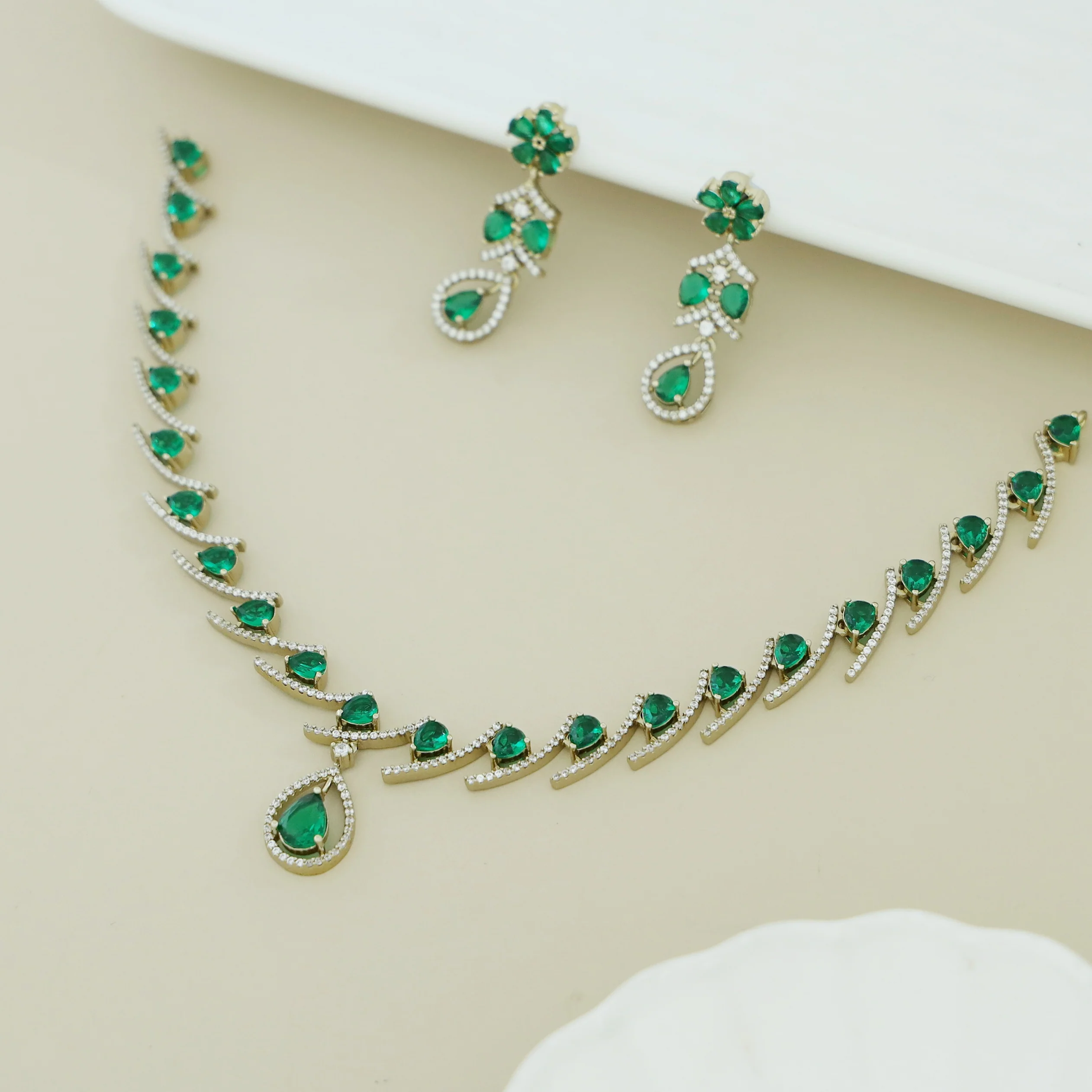 Nisa Curvy Stick Glossy Drop AD Stone Short Neckpiece With Earring - Image 4