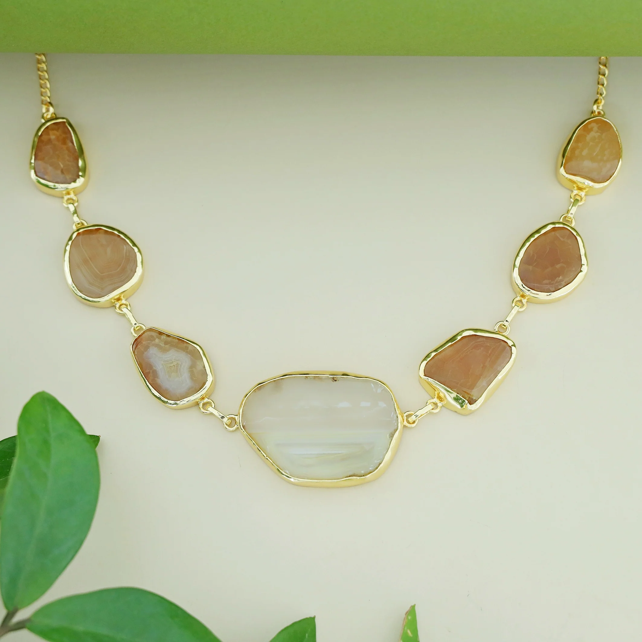 Nishka Agate Neckpiece - Image 10