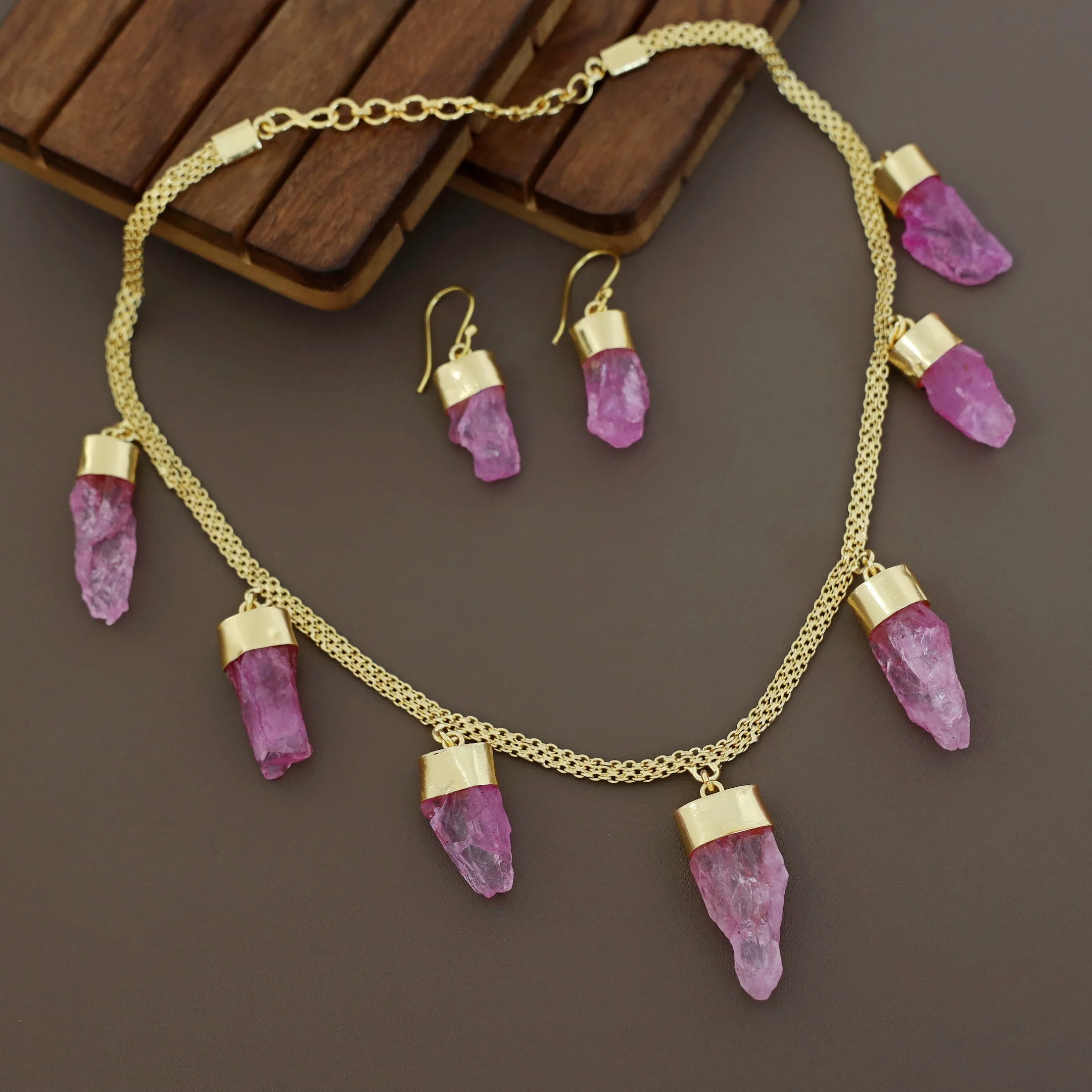 Niska Dyed Stone Neckpiece With Earring - Image 7