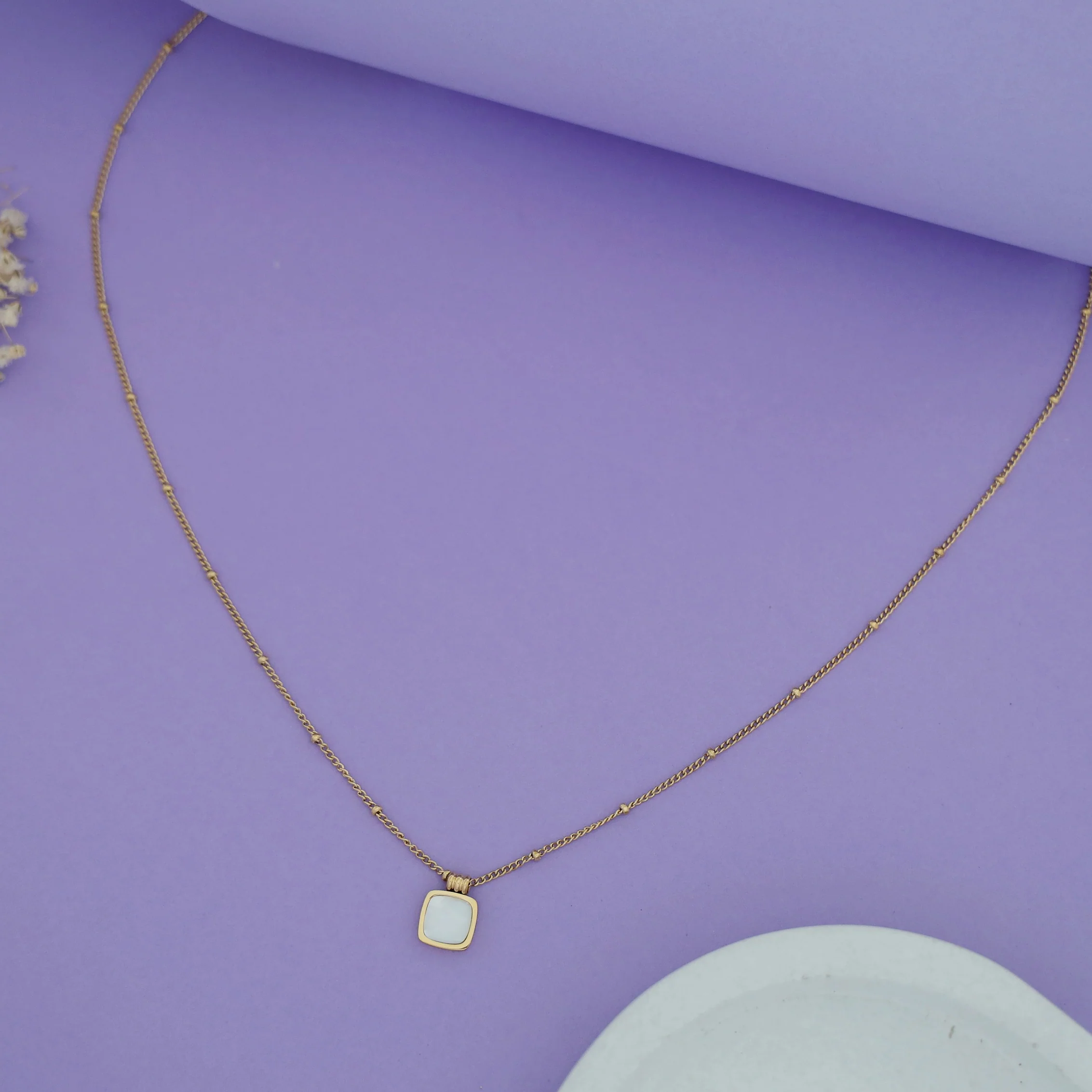 Nivina Mop Square Neckpiece - Image 3