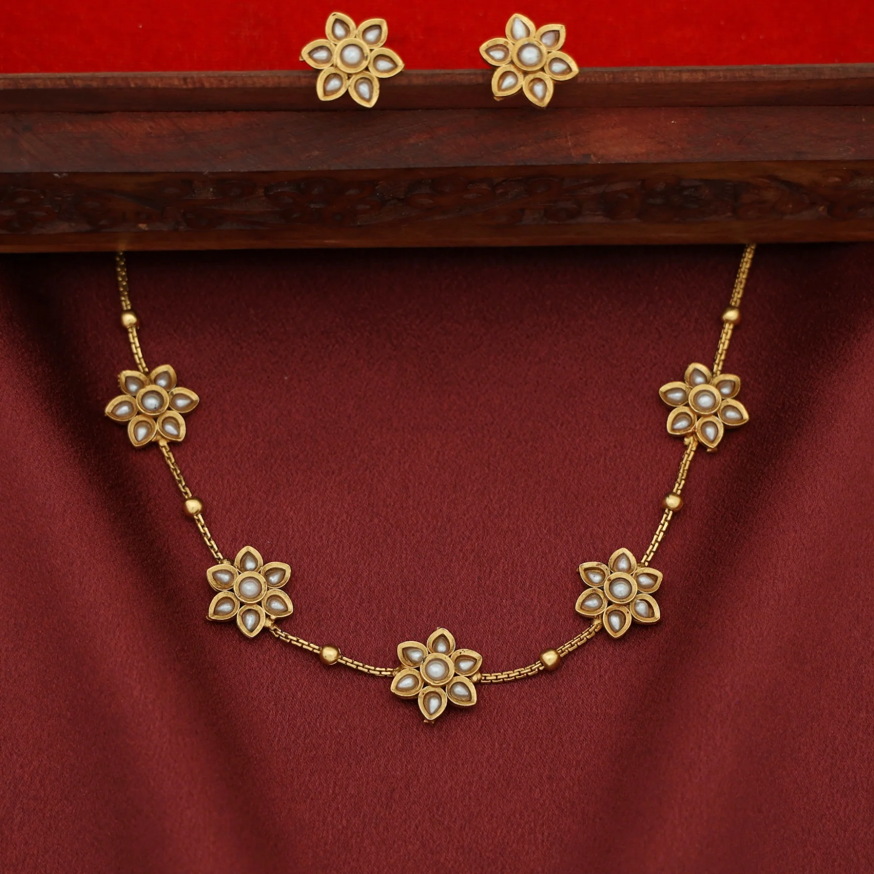 Nivisha Flower Choker With Stud - Image 4