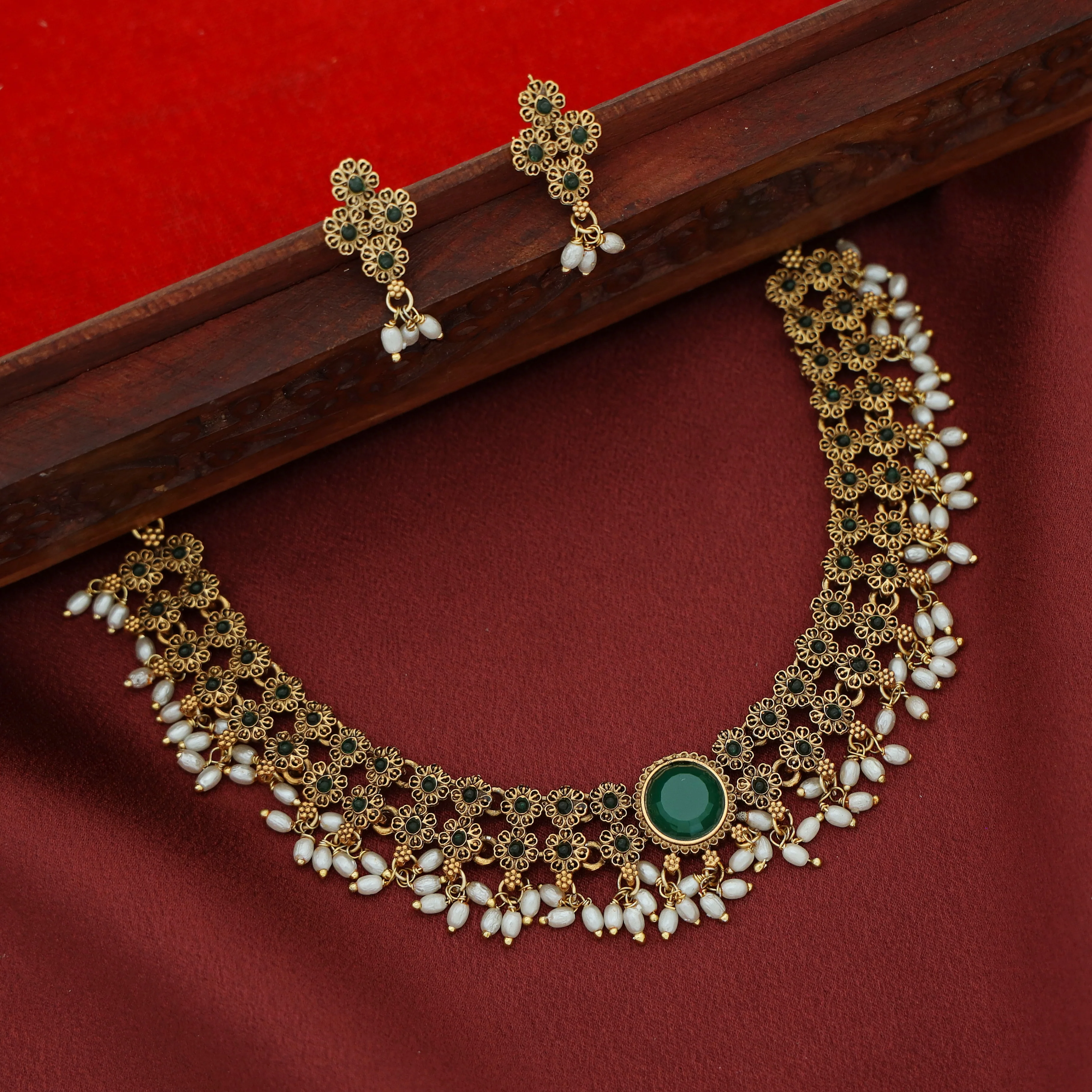 Nivithika Floral Rice Pearl Short Neckpiece with Earring - Image 5