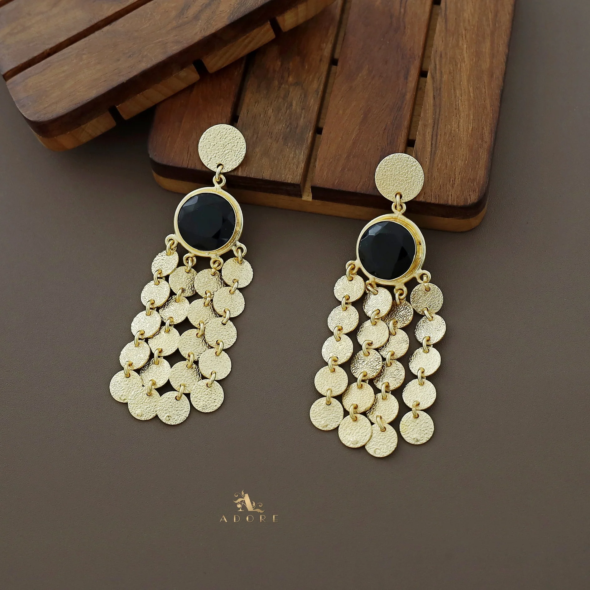 Niya Golden Circle Glossy Stone Earring - Image 7