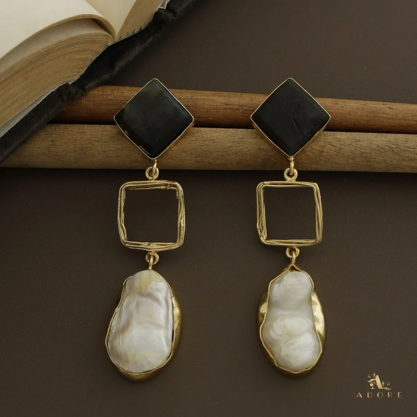 Niya Raw Stone Diamondina Baroque Earring - Image 11