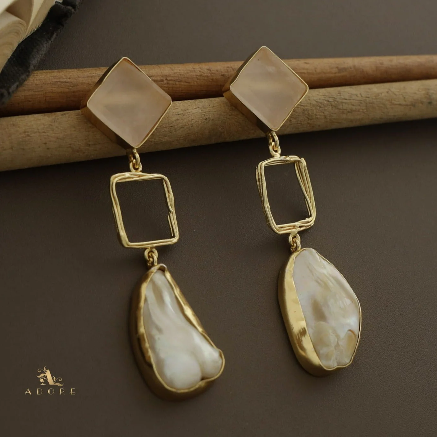 Niya Raw Stone Diamondina Baroque Earring - Image 23