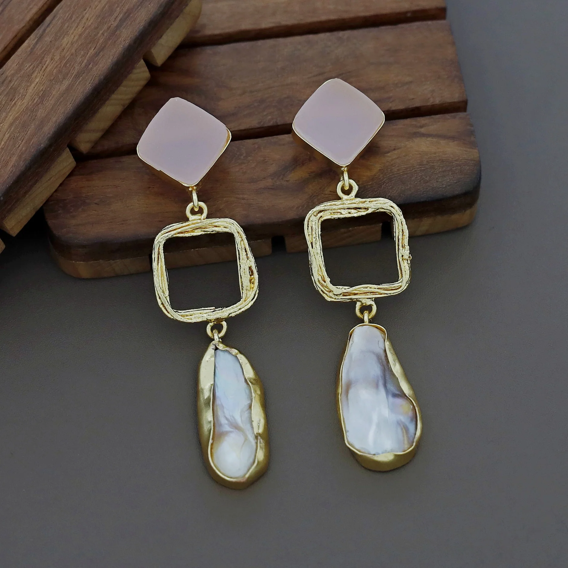 Niya Raw Stone Diamondina Baroque Earring - Image 30