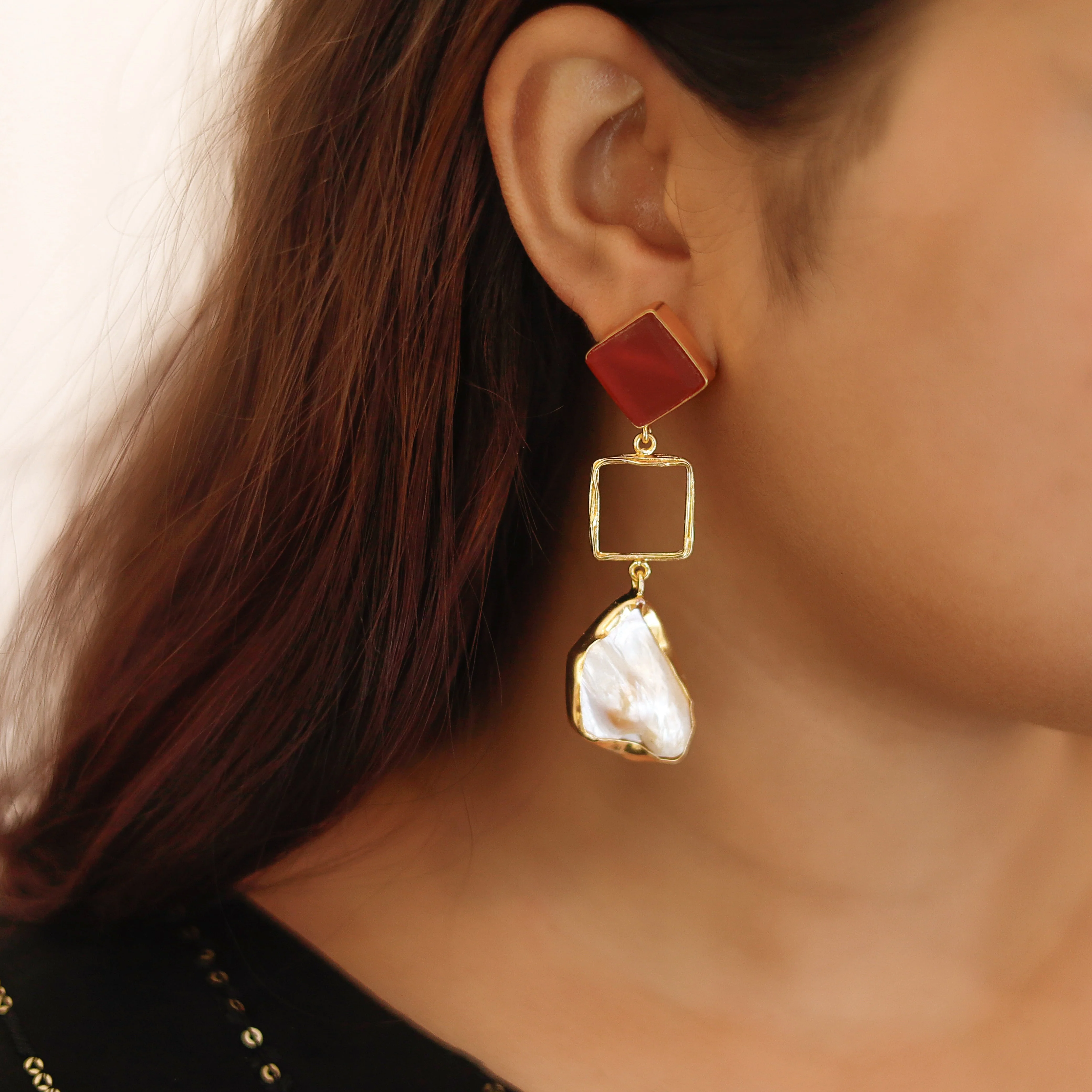 Niya Raw Stone Diamondina Baroque Earring - Image 5