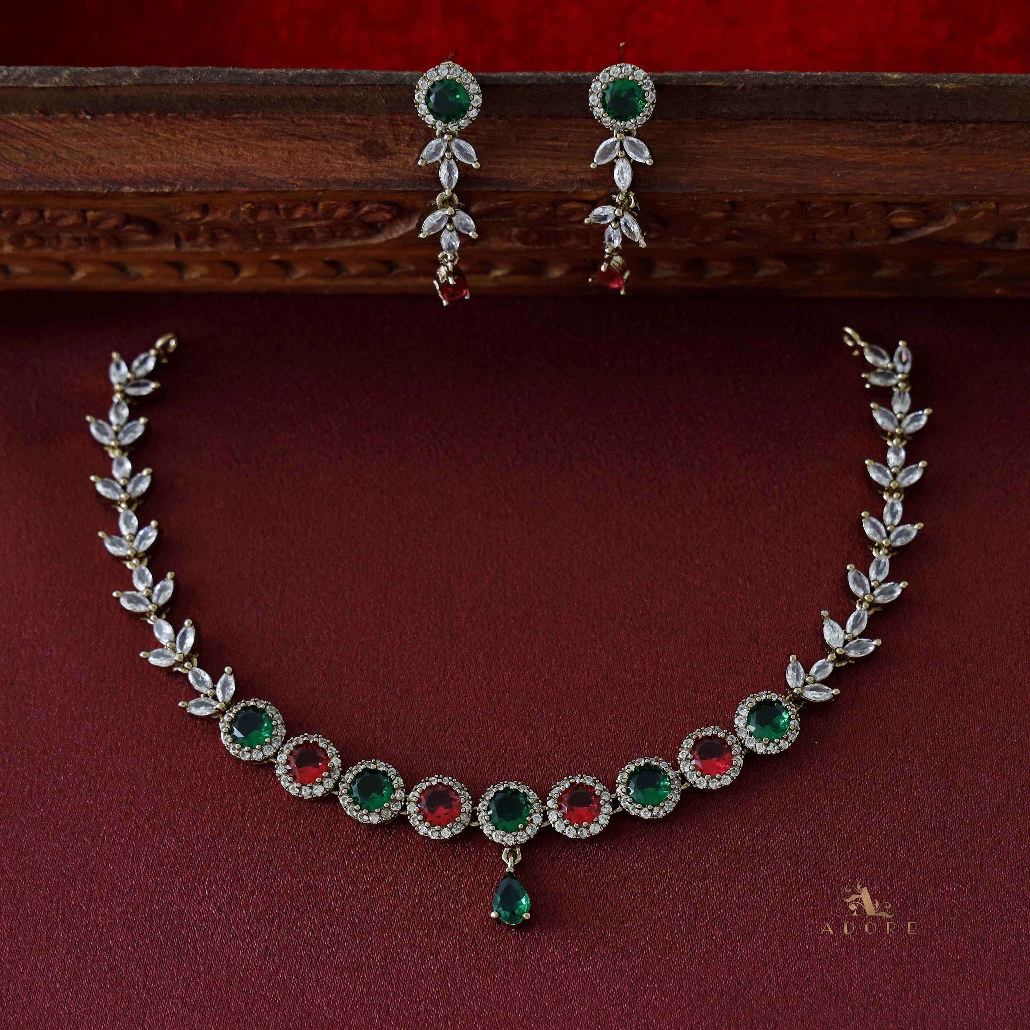 Niya Round Stone Short Neckpiece with Earring - Image 2
