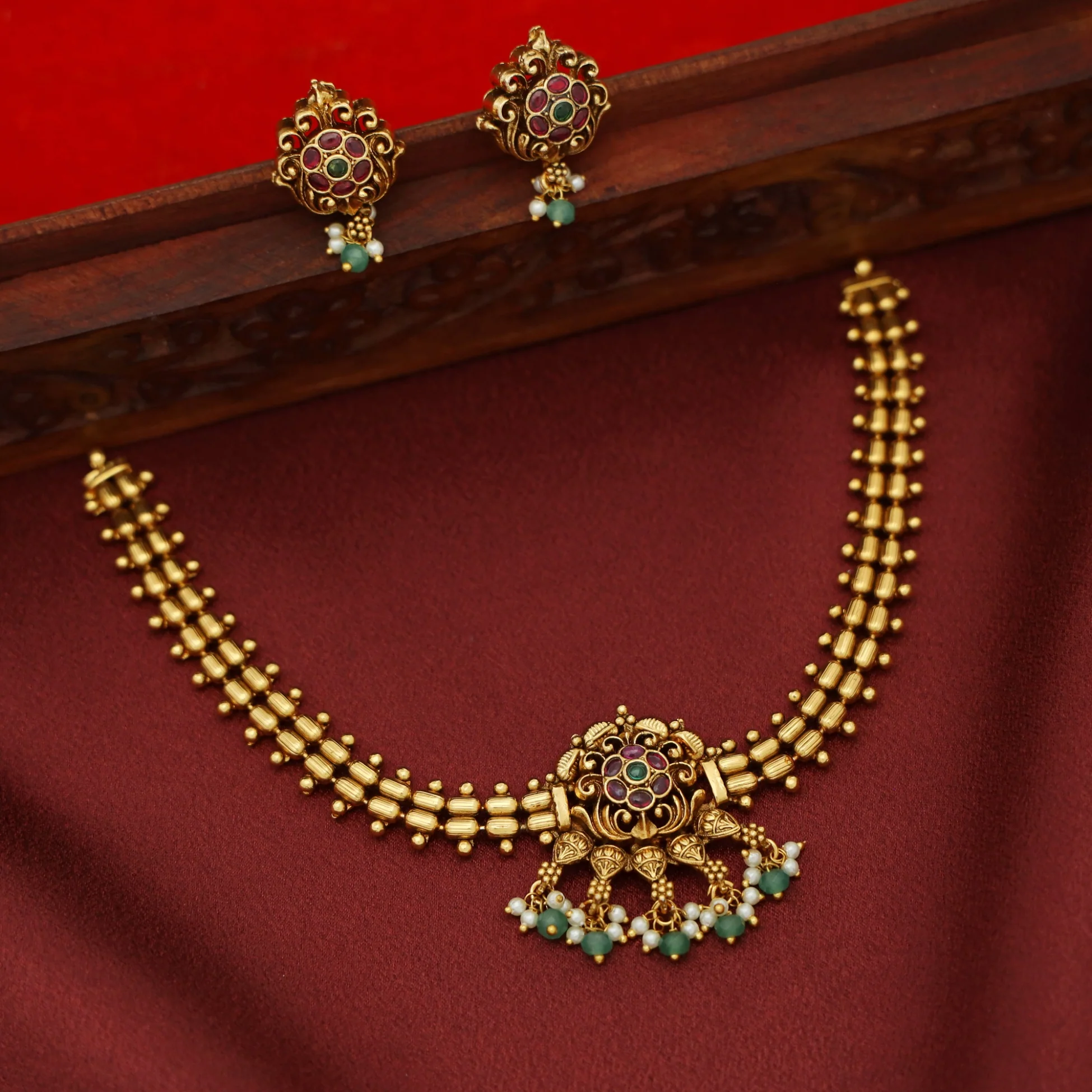 Niyati Floral Pearl Beaded Choker With Earring - Image 3