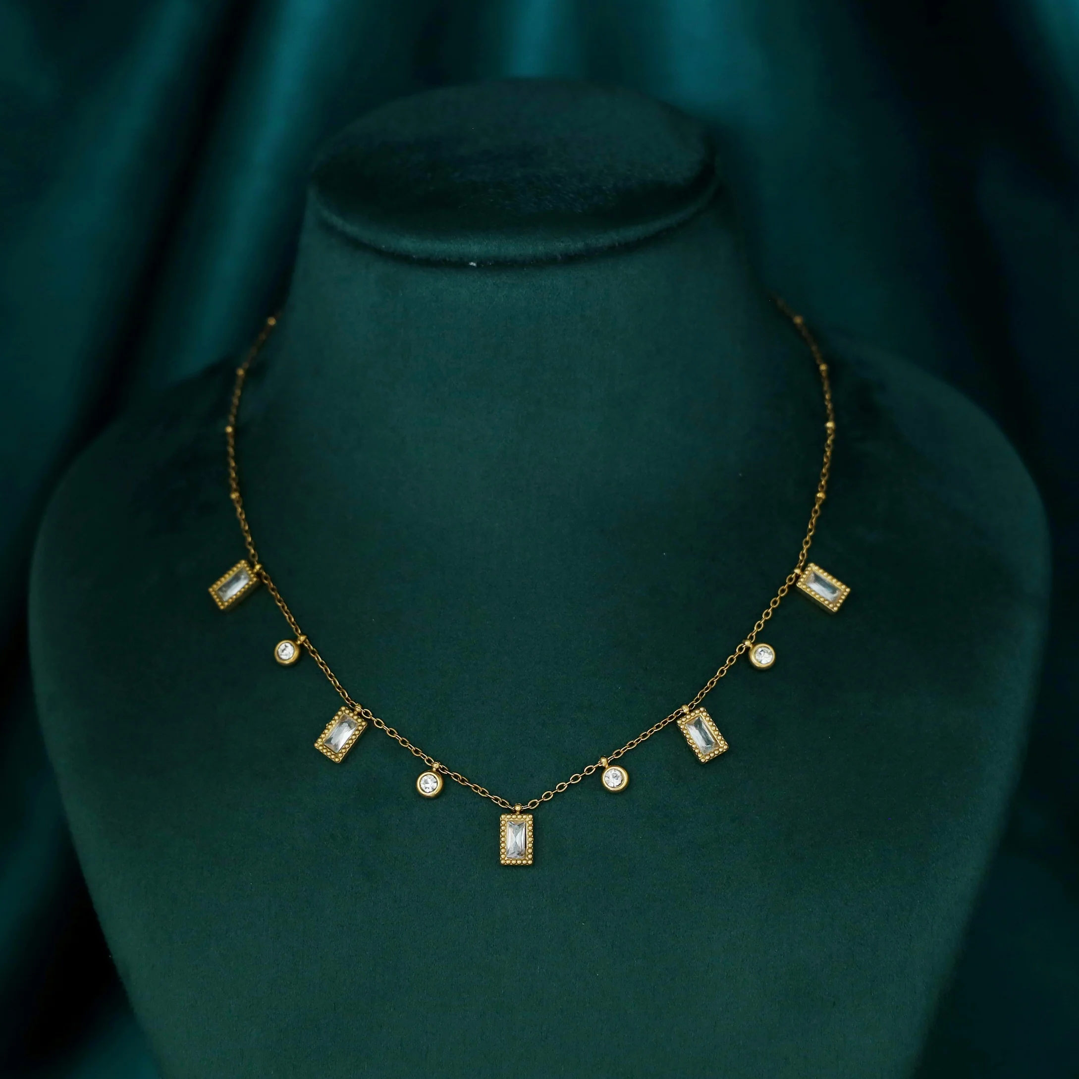 Noelle Rectangle Mini Round Neckpiece - Image 4