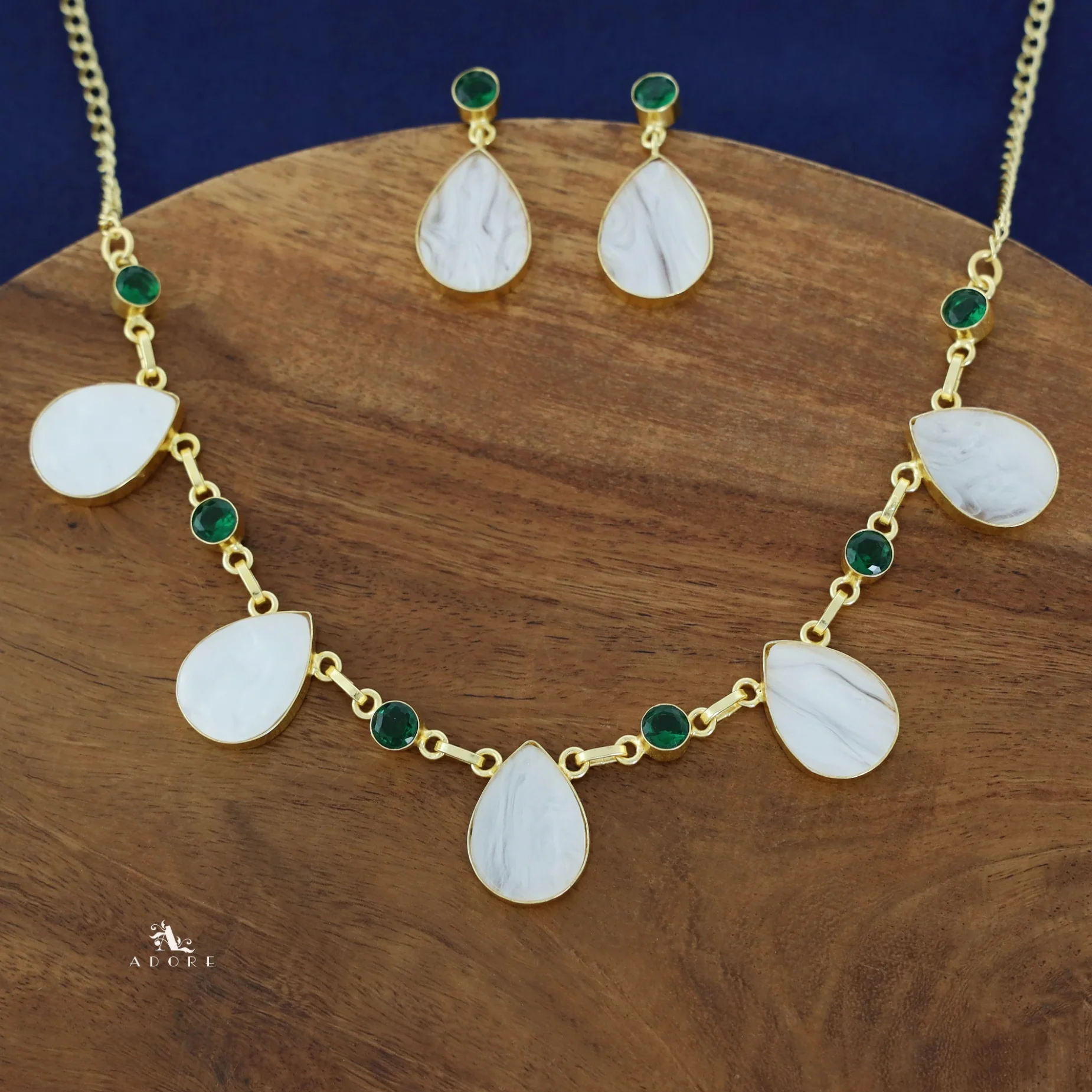 Nora Glossy + MOP Neckpiece With Earring - Image 3