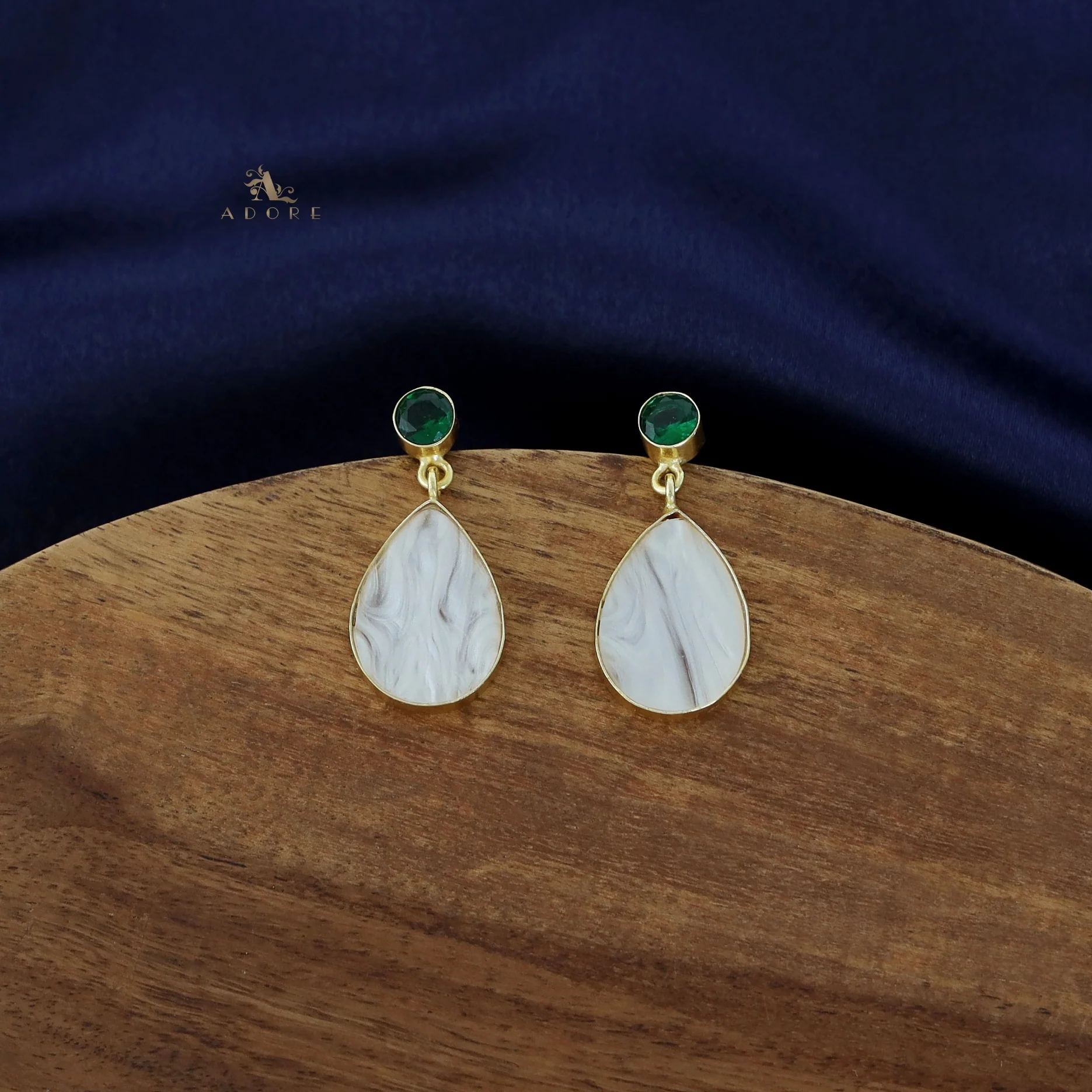 Nora Glossy + MOP Neckpiece With Earring - Image 6