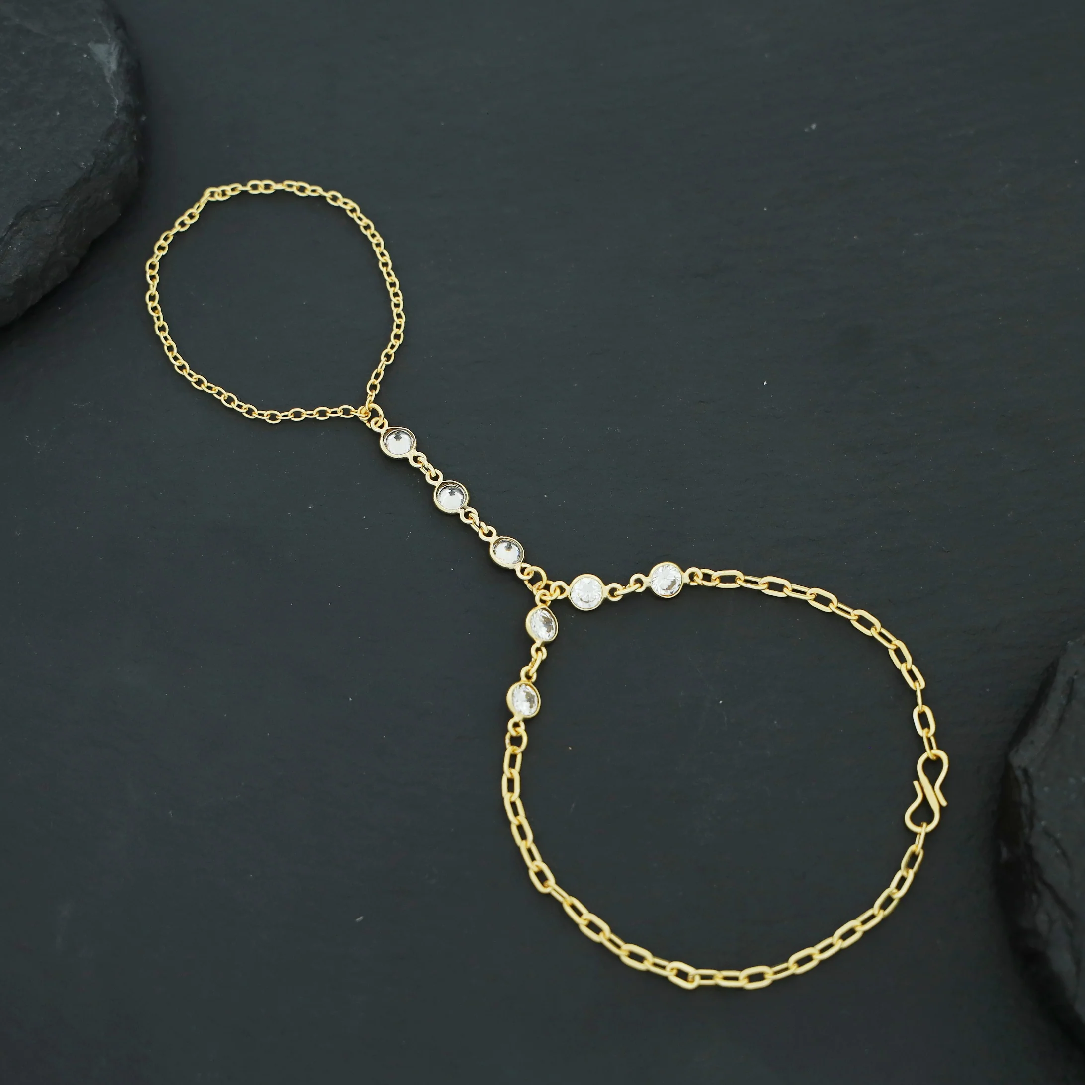 Norah Golden Chainy Round Stone Hathphool - Image 4
