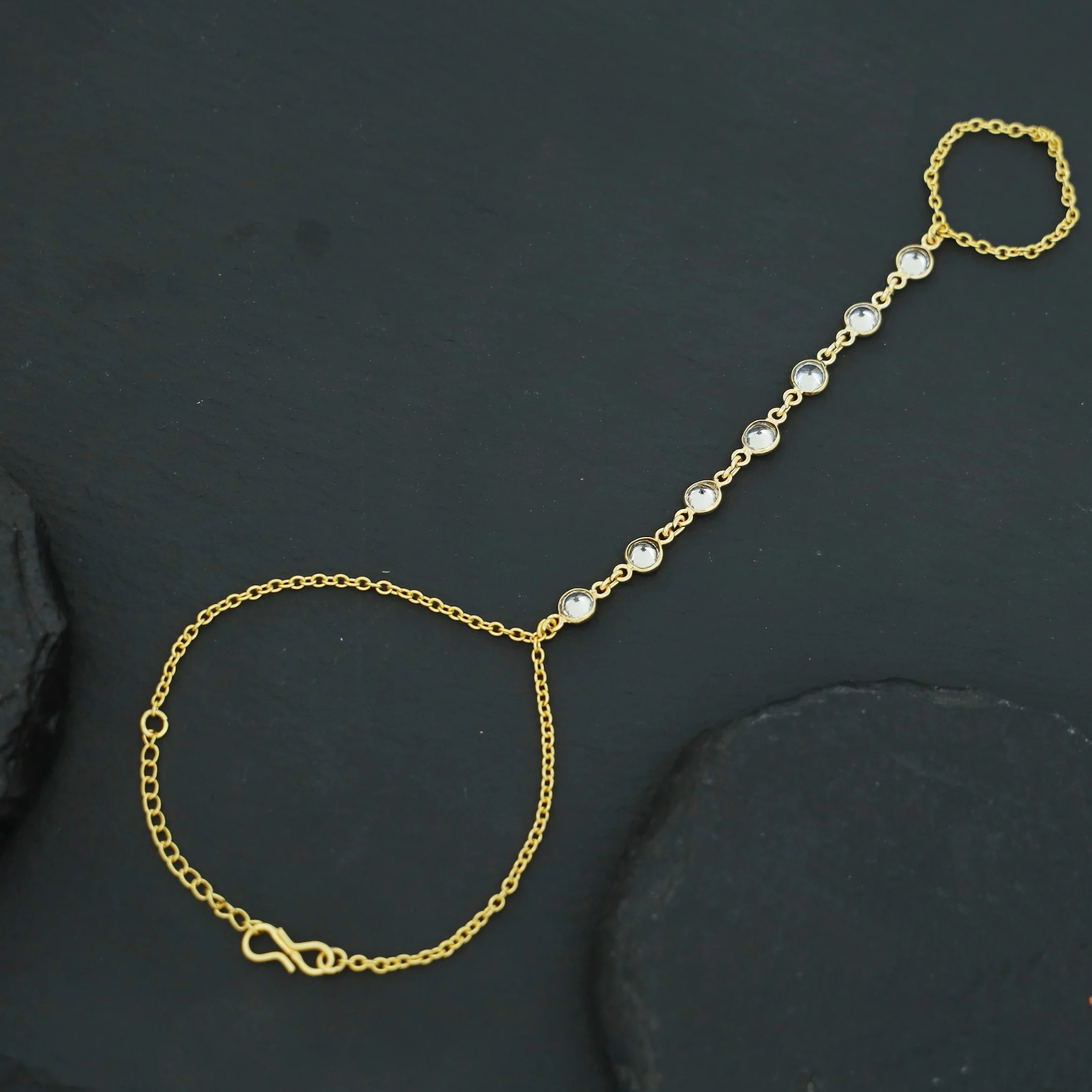 Norah Golden Chainy Round Stone Hathphool - Image 5