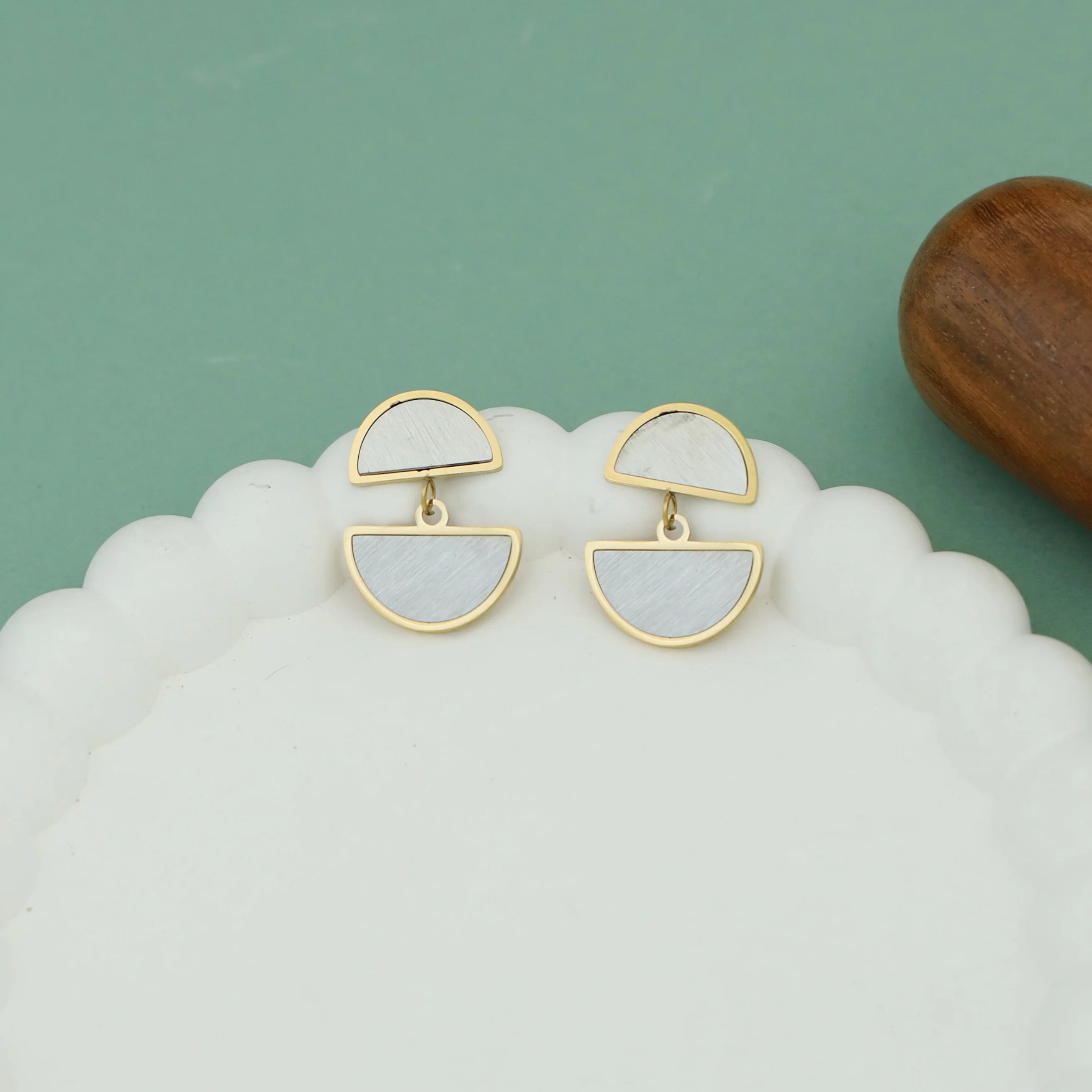 Nyha Dual Semi Circle Earring - Image 2