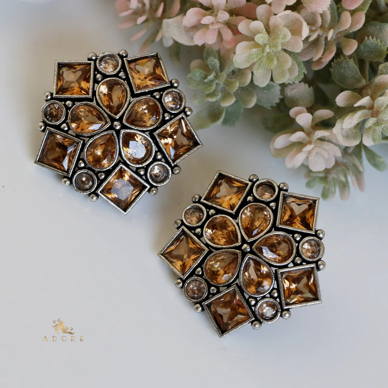 Oberon Pentagon Earring - Image 5