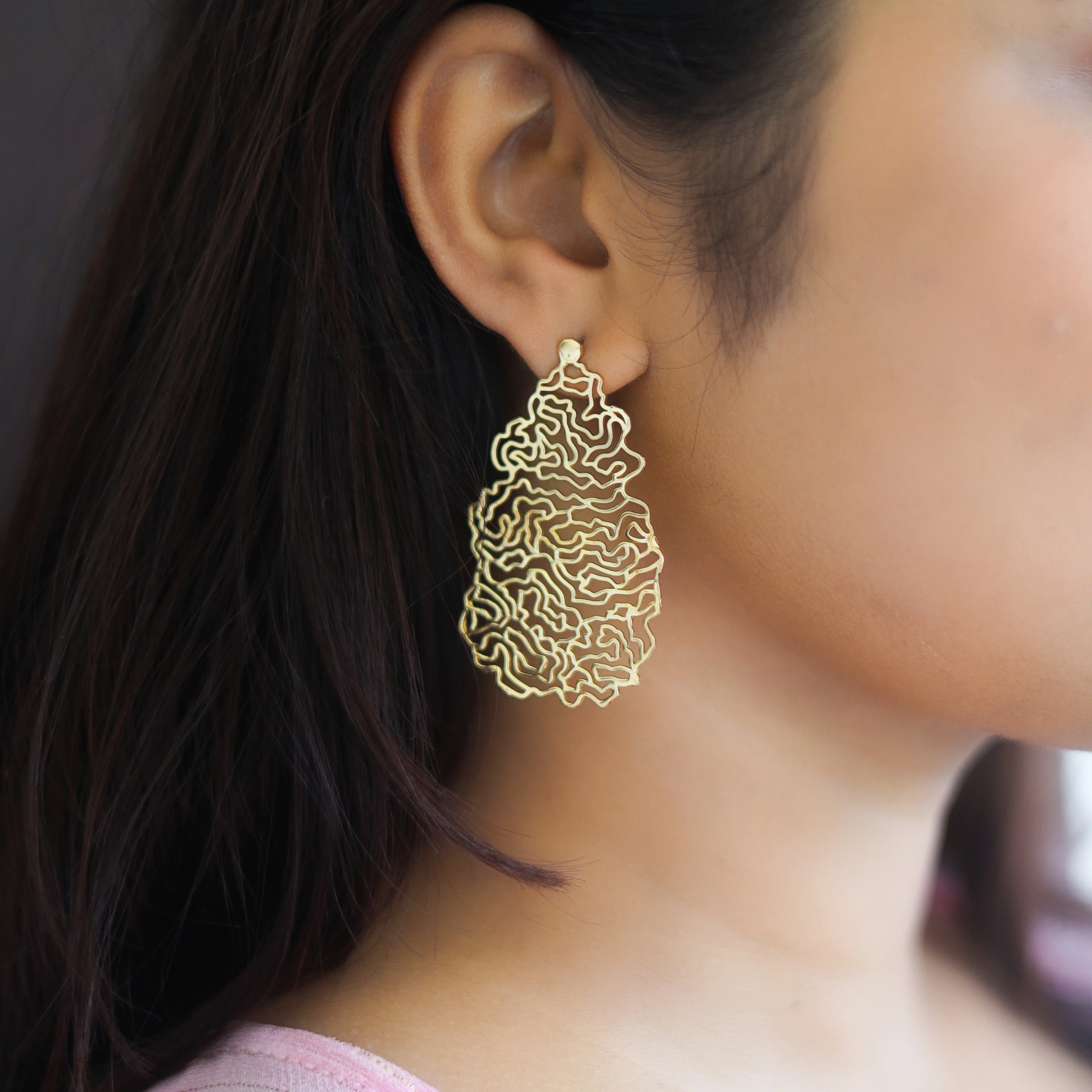 Odeza Golden Alga Earring - Image 2