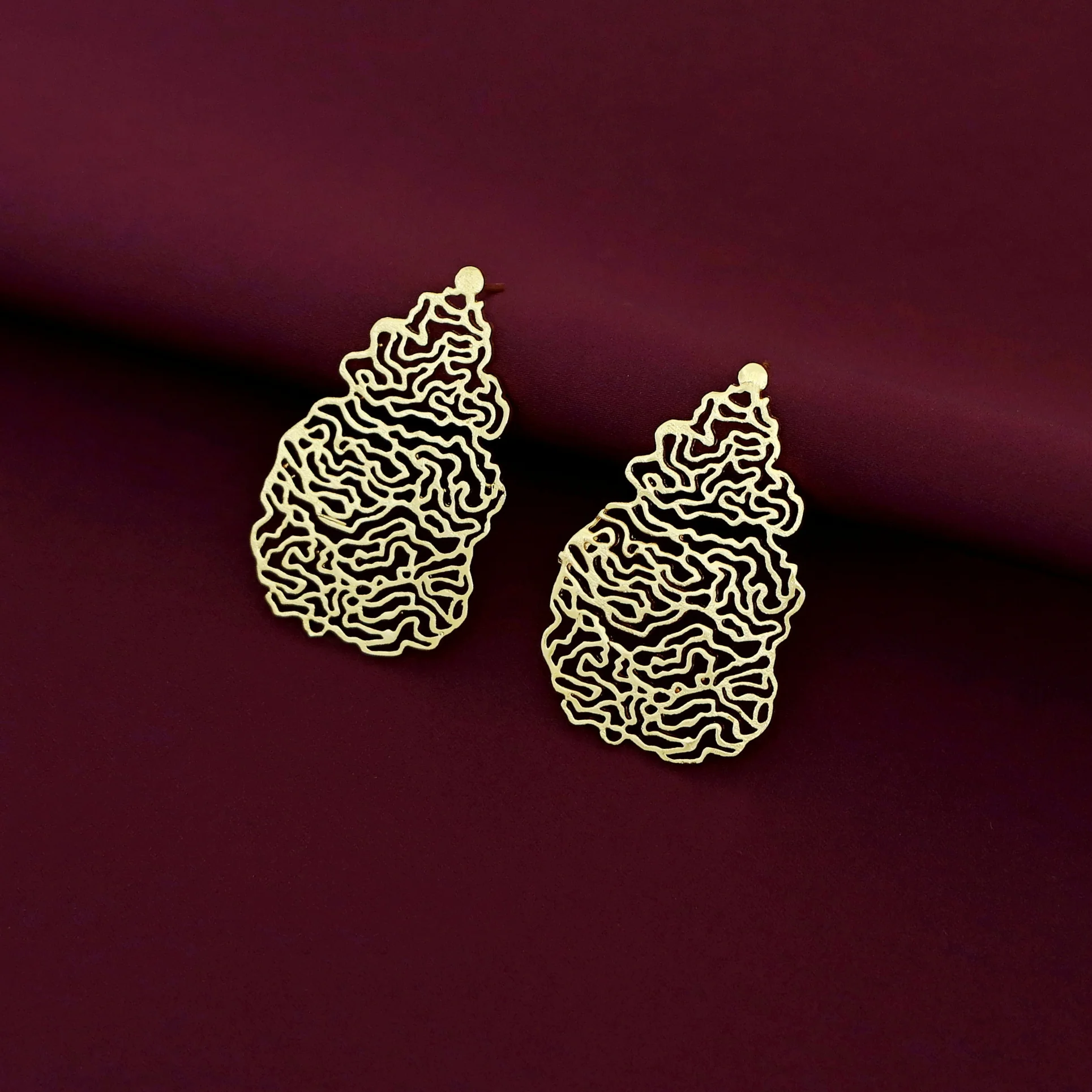 Odeza Golden Alga Earring - Image 5