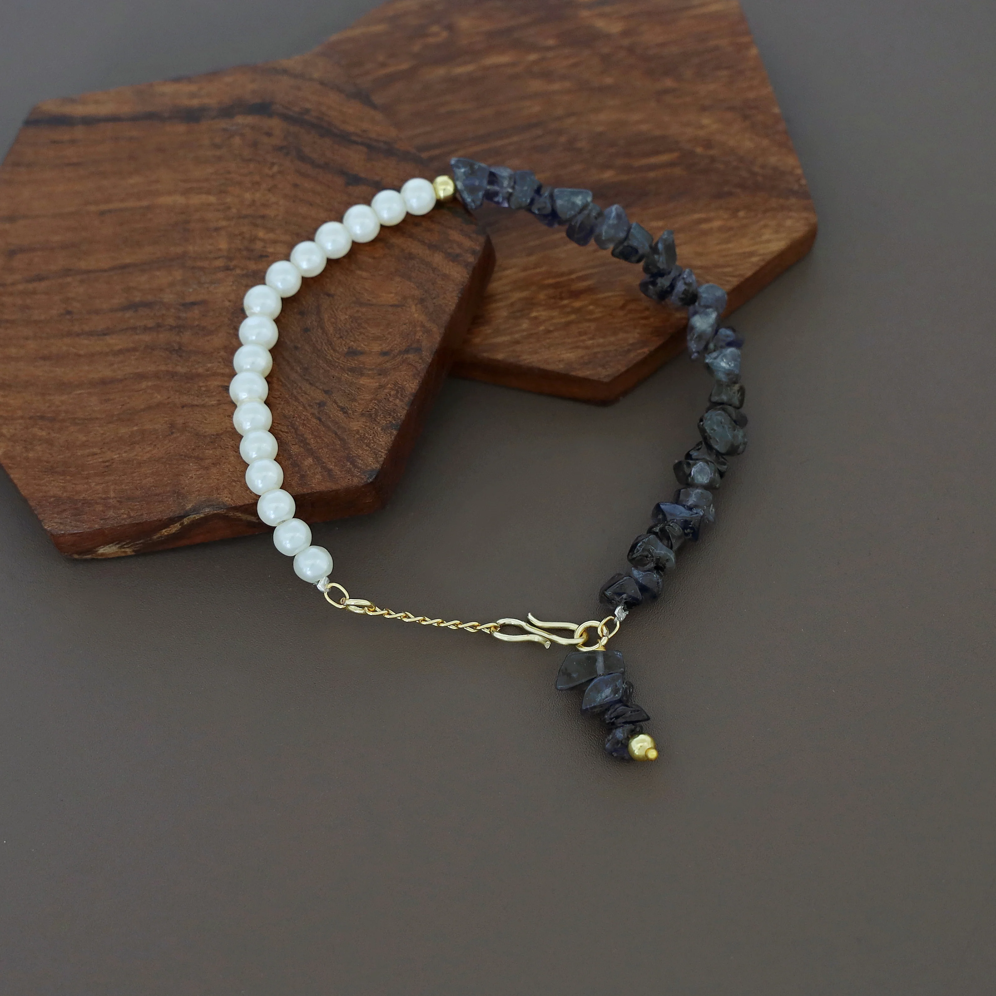 Omaya Raw Stone Pearl Bracelet - Image 3
