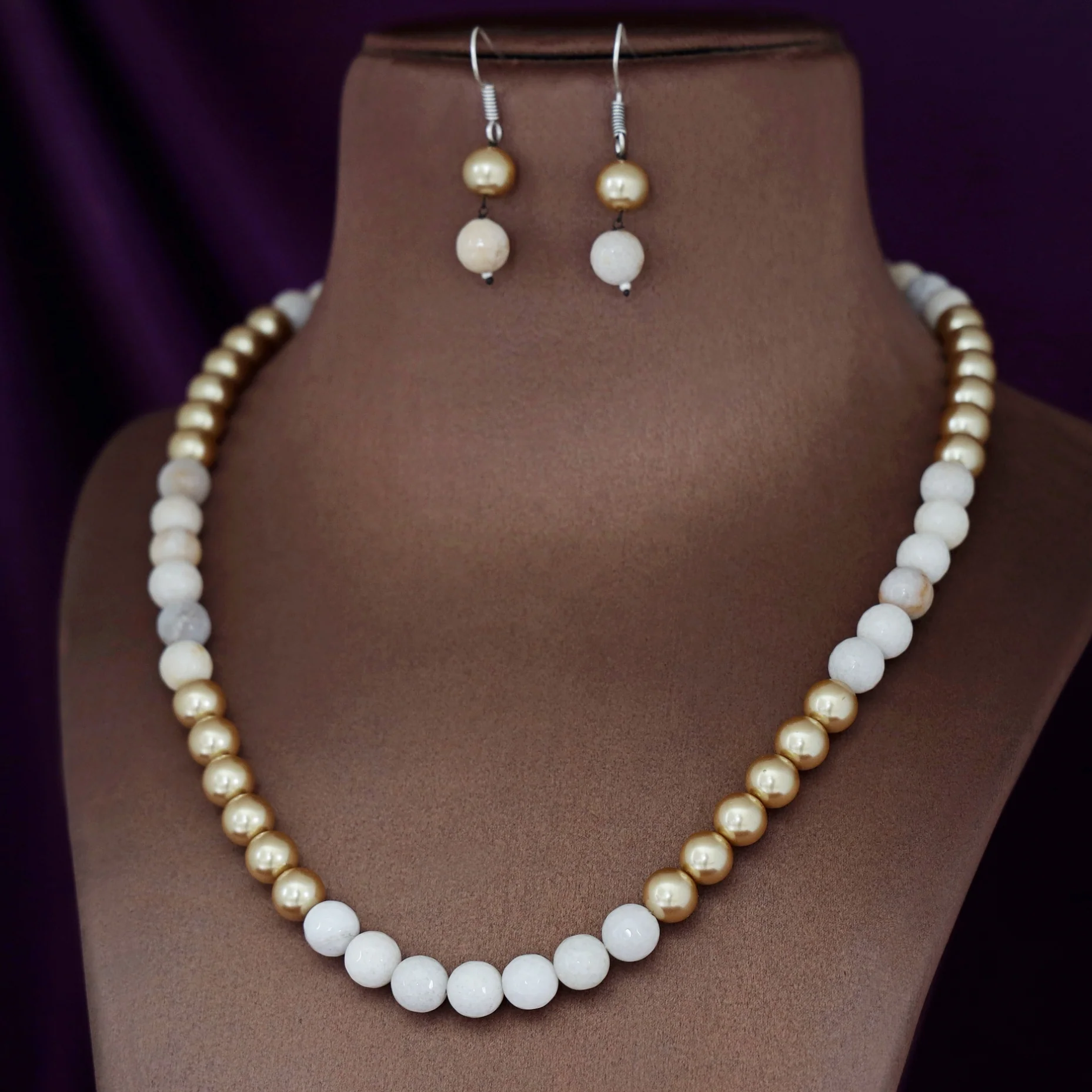 Orbia Pearl Single Layer Neckpiece With Earring - Image 11