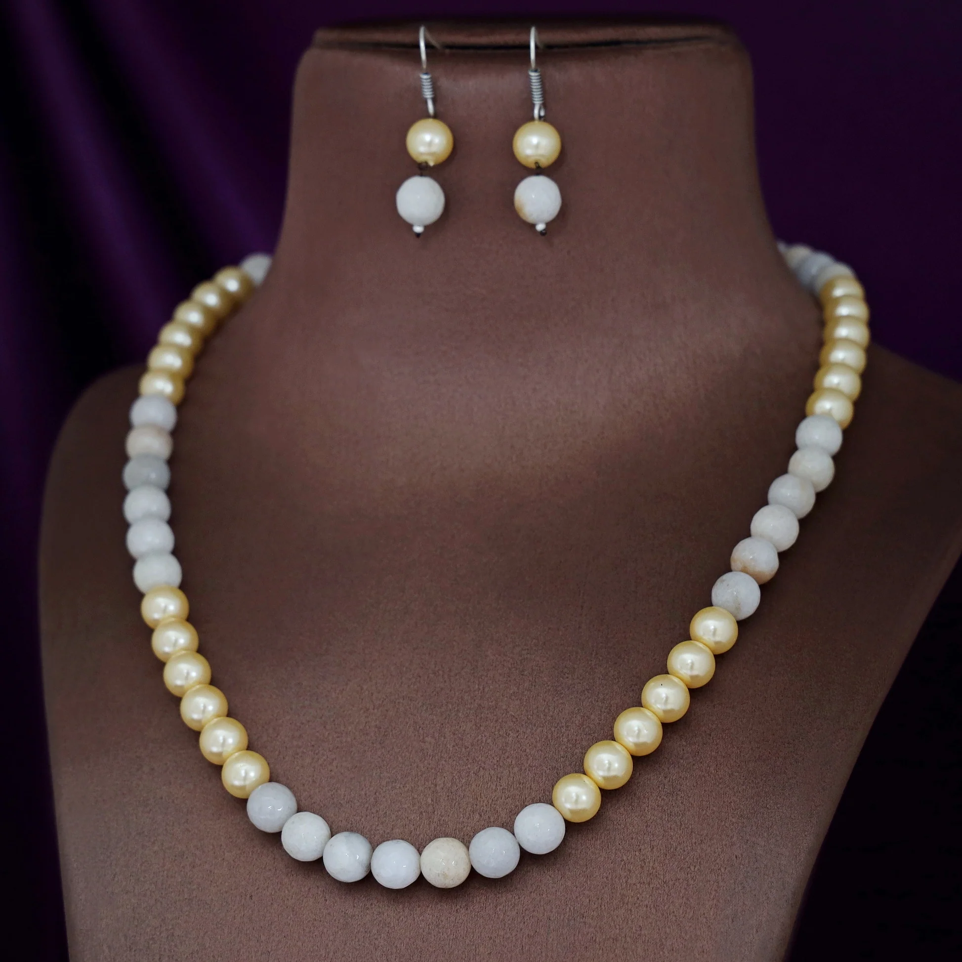 Orbia Pearl Single Layer Neckpiece With Earring - Image 17