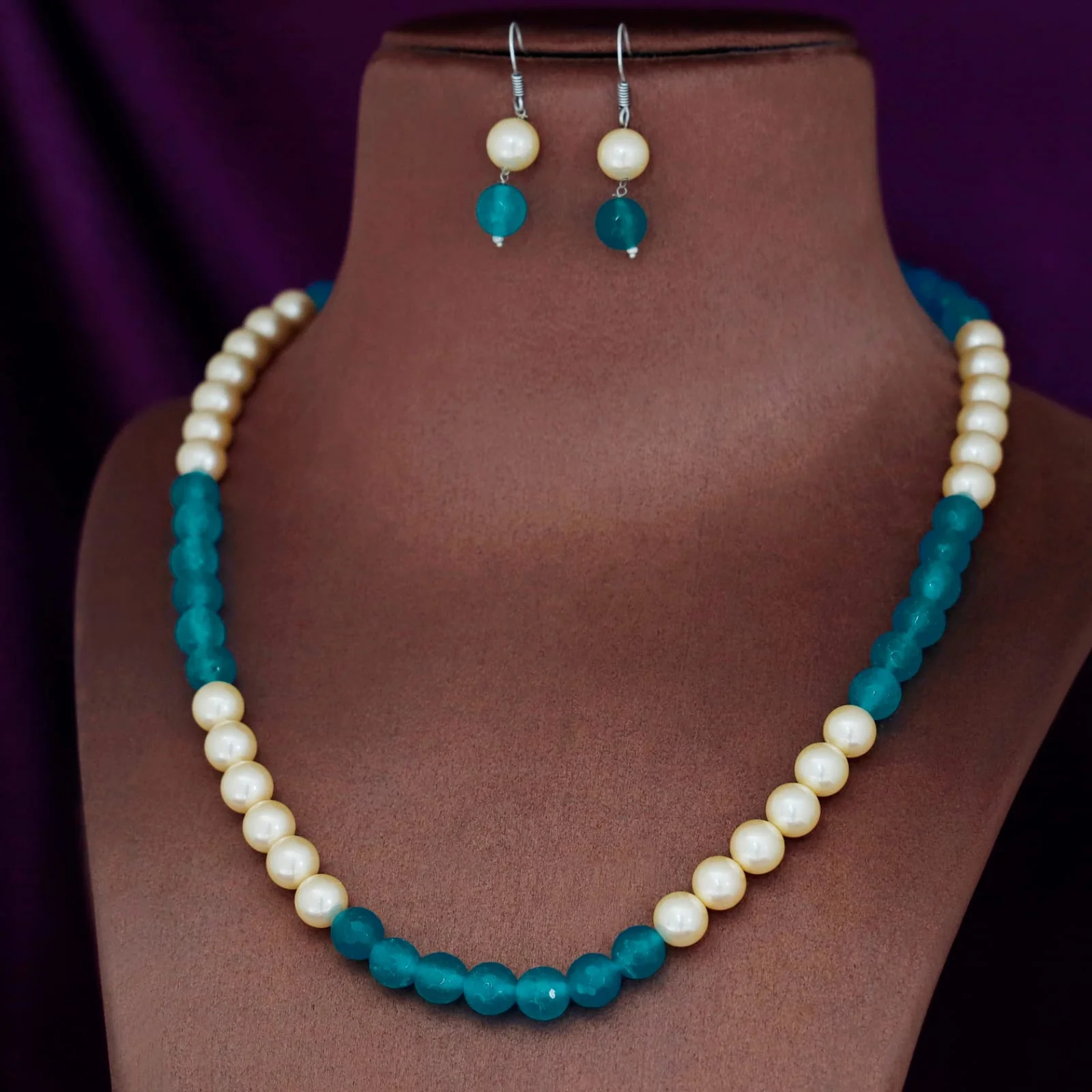 Orbia Pearl Single Layer Neckpiece With Earring - Image 43