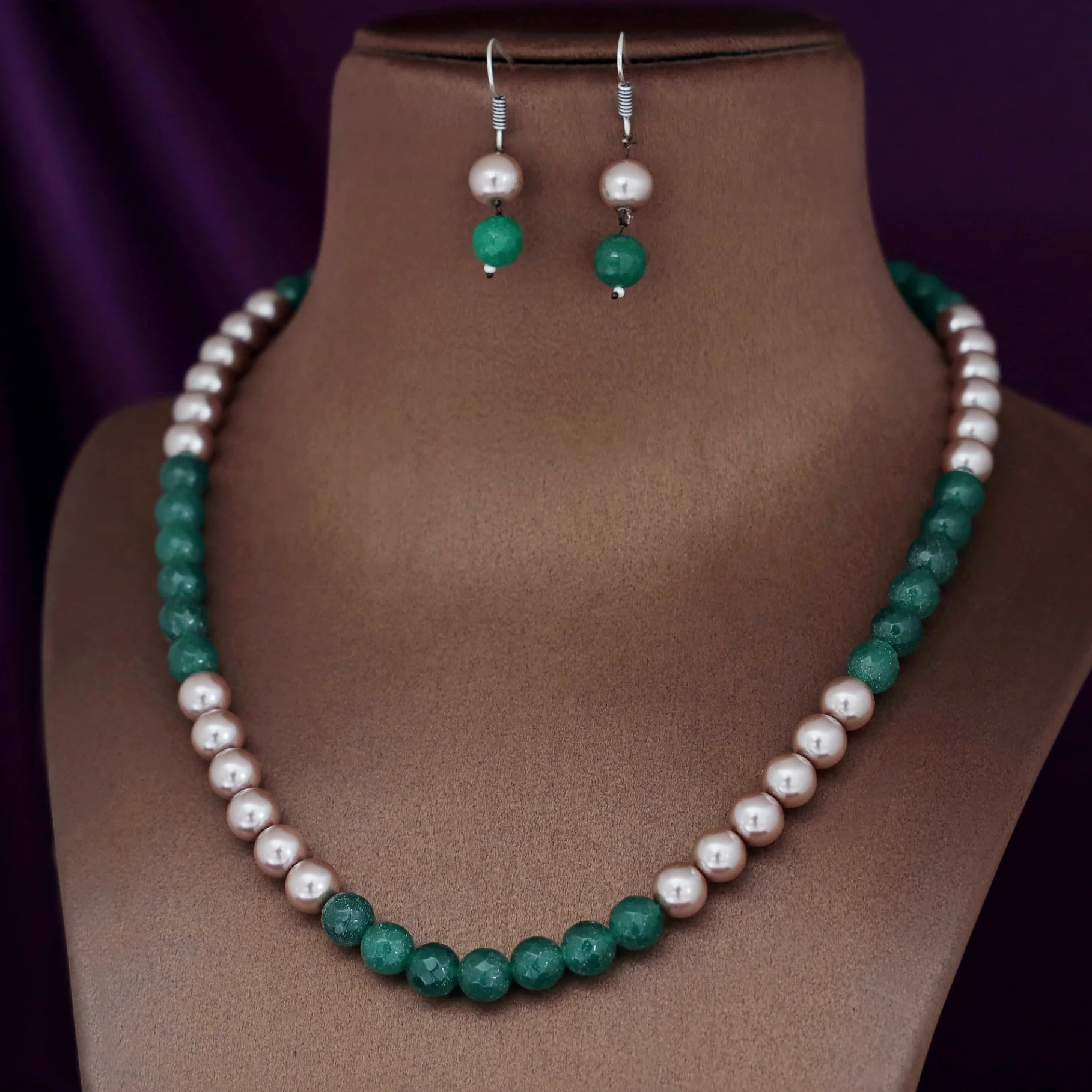 Orbia Pearl Single Layer Neckpiece With Earring - Image 5