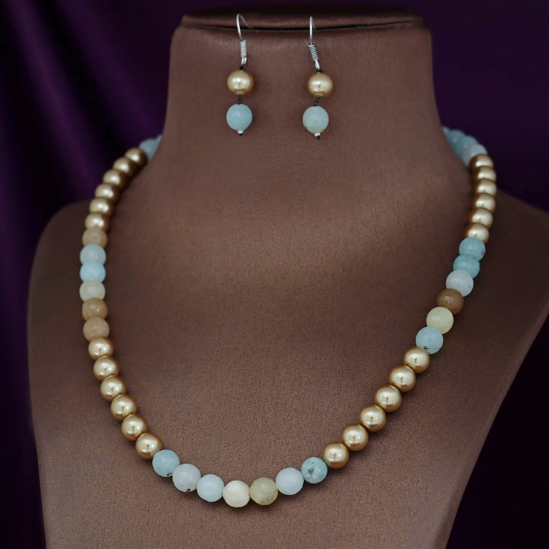 Orbia Pearl Single Layer Neckpiece With Earring - Image 7