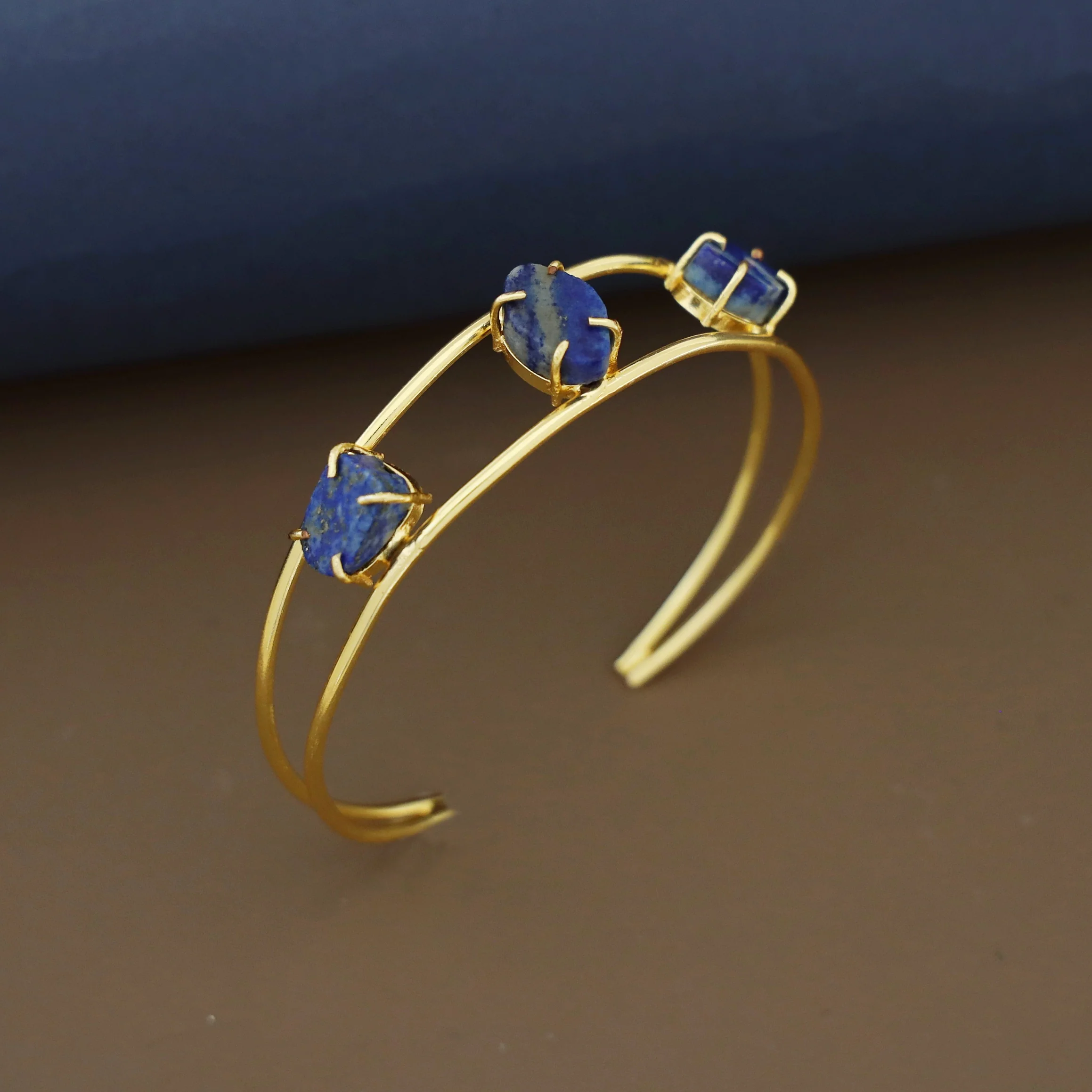 Mawar Tri Raw Stone Claw Bangle - Image 11